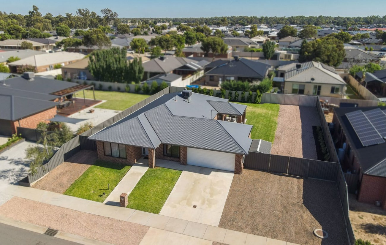 Spacious 4 Bedroom STA House - Best for Respite and Short Stays — Home image 3