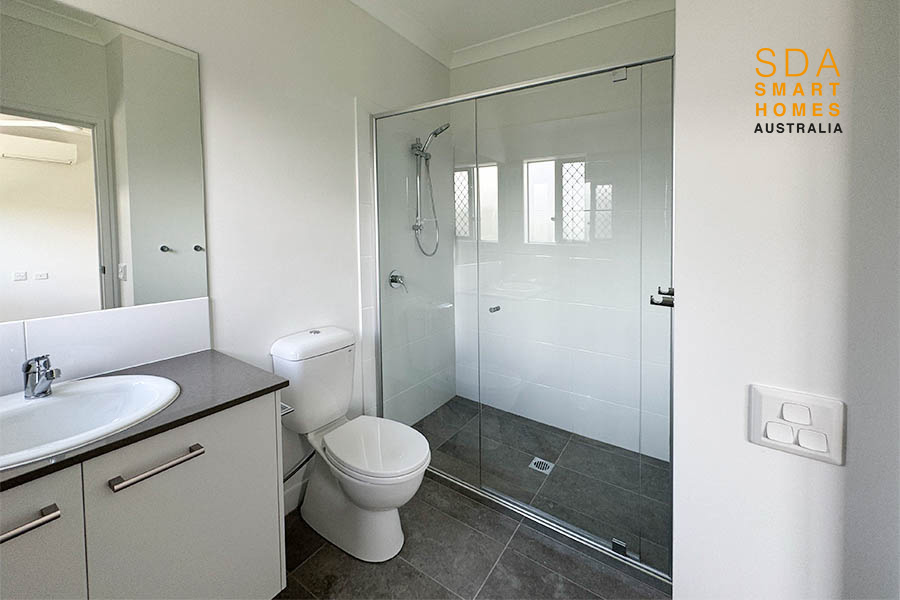 4 Bedroom home with OOA in One Mile Queensland — Home image 12