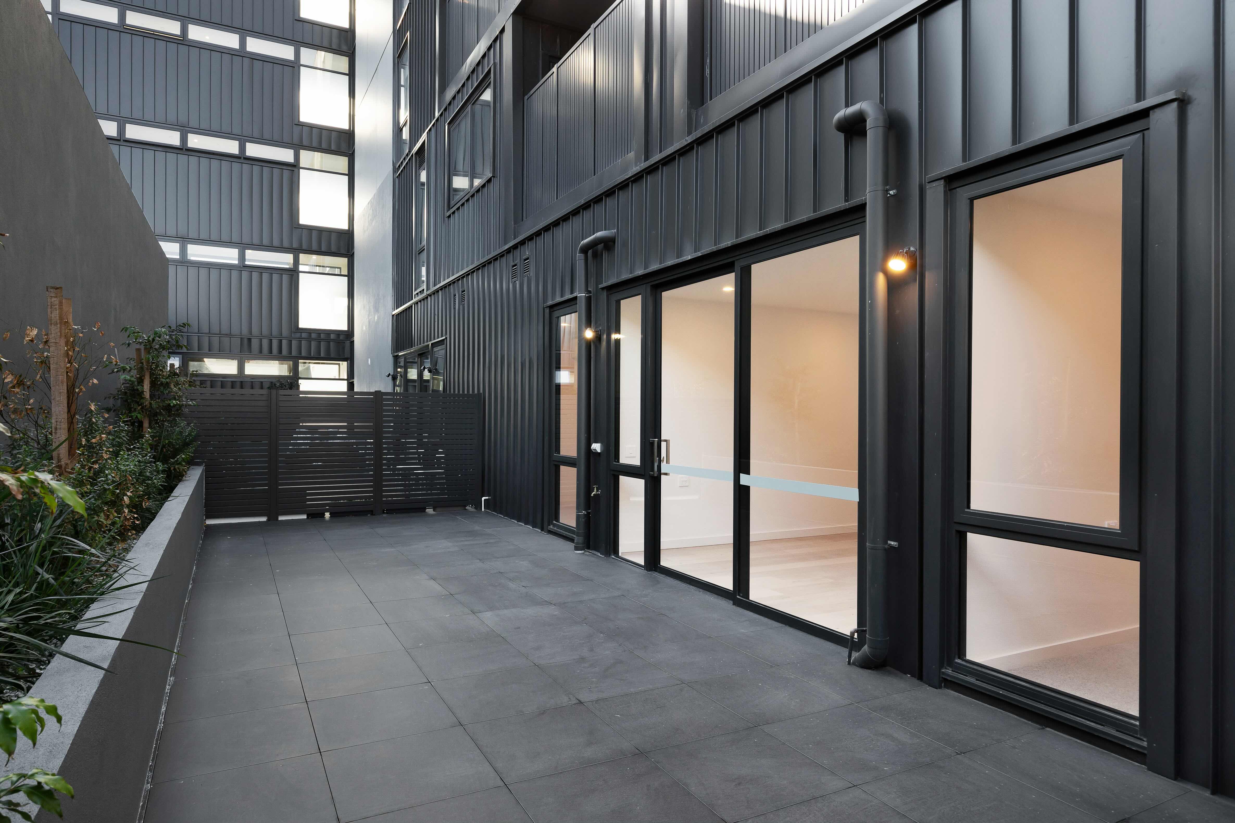 West Melbourne (CBD) - 2 Bedroom HPS Apartments - Brand New — Home image 3