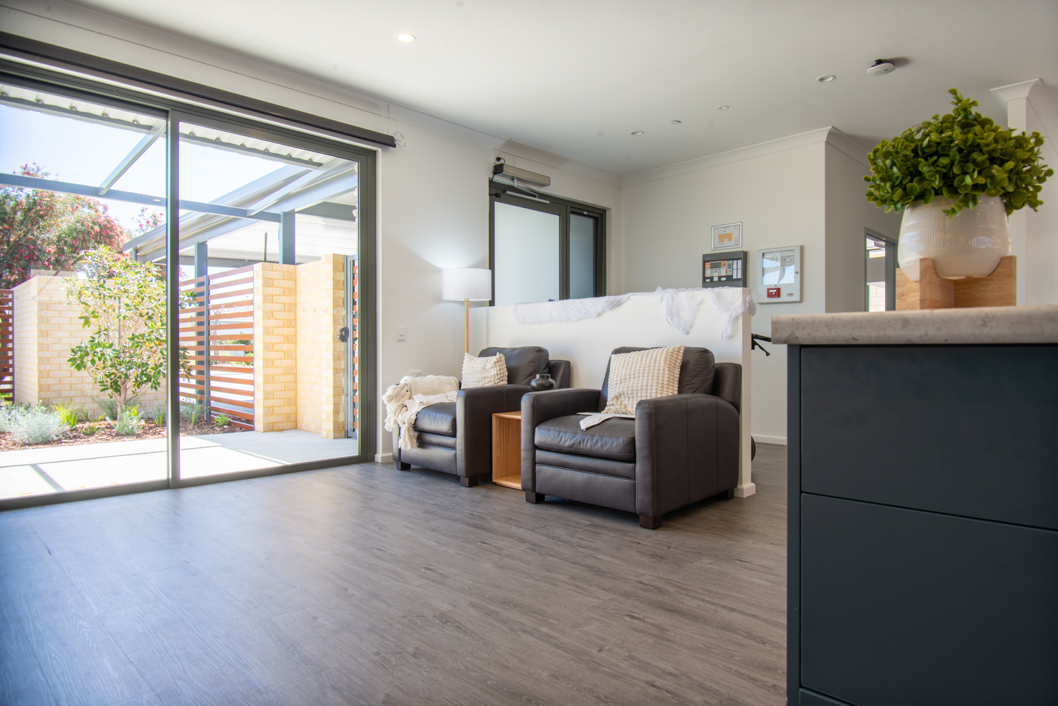 Kemp Street Pearsall SDA House B — Home image 5