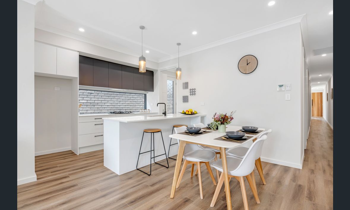 SIL - Oaklands Park — Home image 3