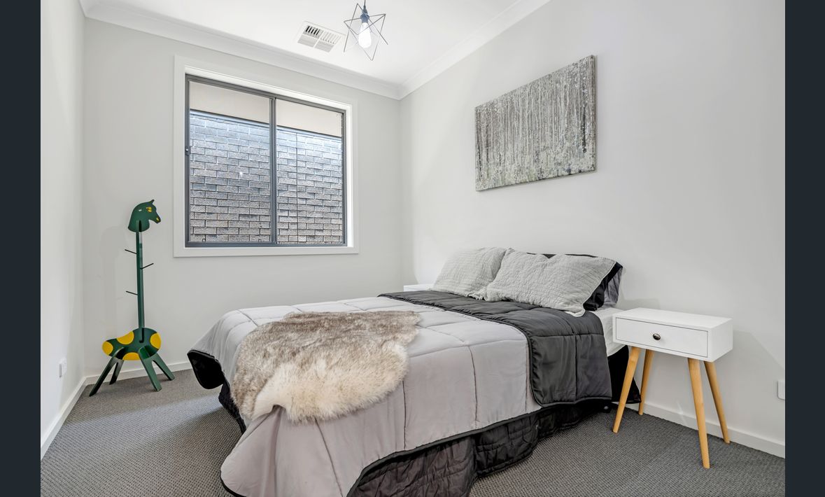 SIL - Oaklands Park — Home image 8
