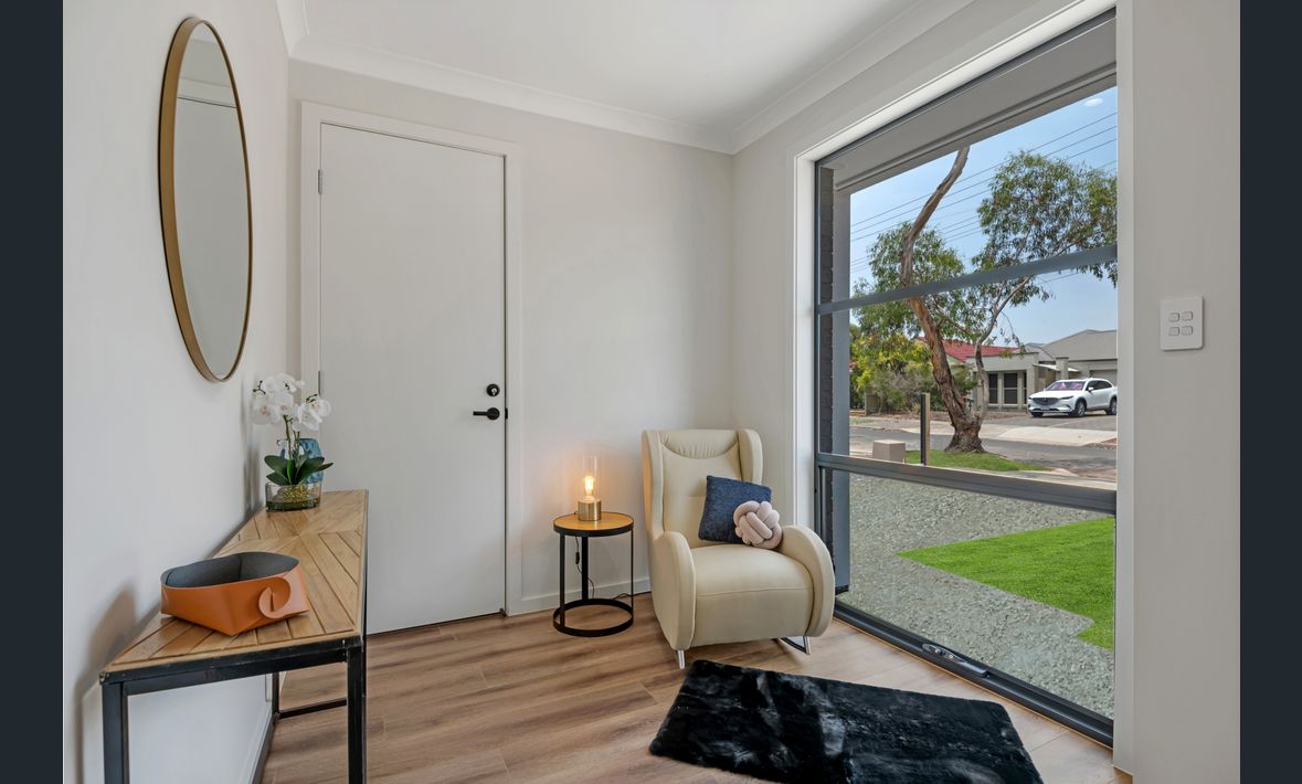 SIL - Oaklands Park — Home image 9