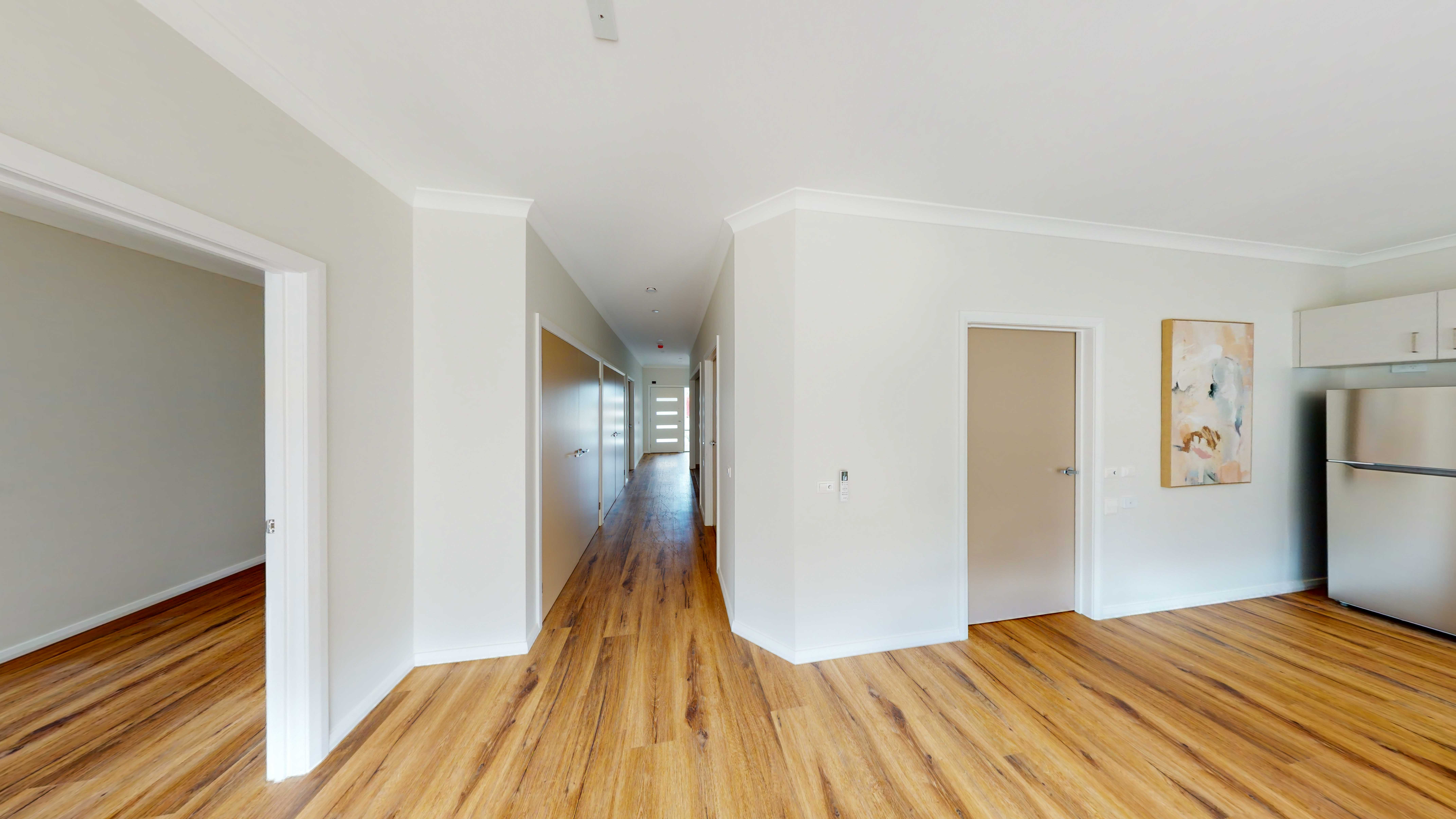 Private HPS/IL Bedroom in a Spacious 2-Bed Home – Pakenham, Victoria — Home image 2