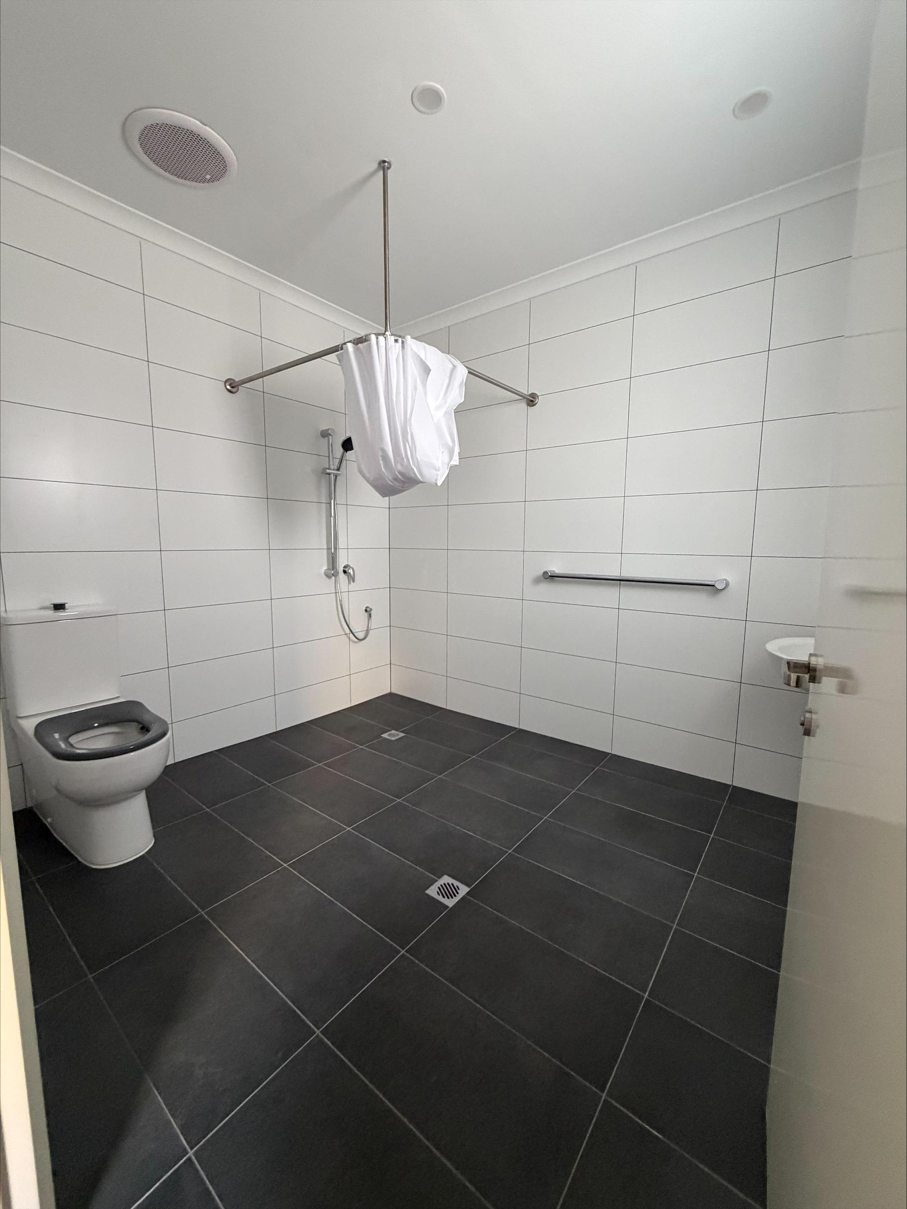 3 BR High Physical Support SDA Home with OOA Room & 2 Living Areas – Ravenswood — Home image 15