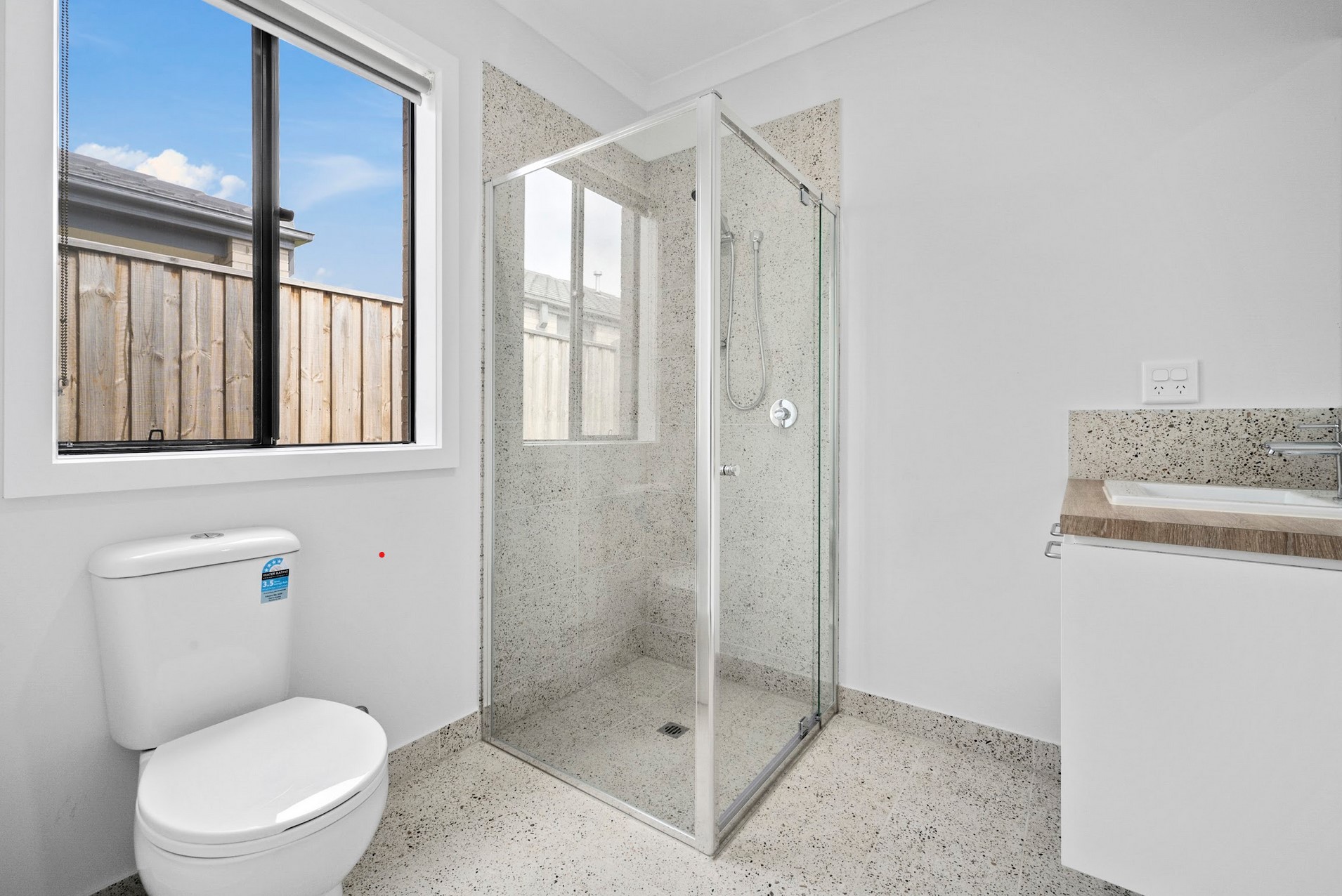 Discover Serenity: 2 Bedrooms in a Brand-New Retreat! — Home image 6