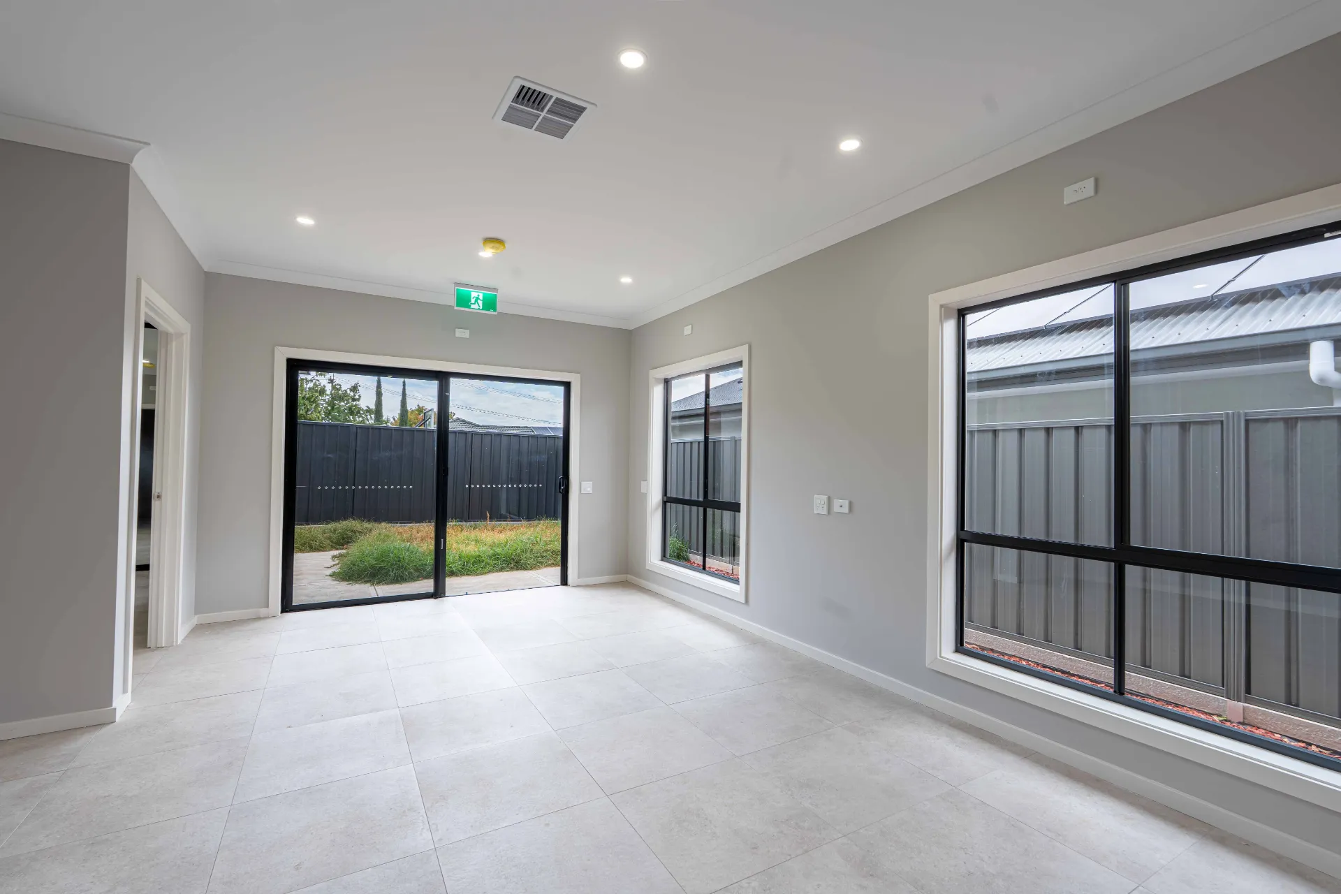 Heather Drive — Home image 4