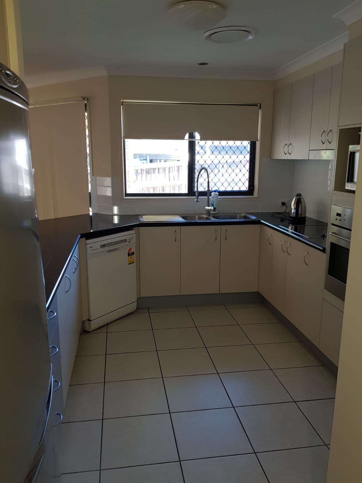 Enjoy this spacious Supported Independent Accommodation with generous sized bedrooms. . — Home image 2