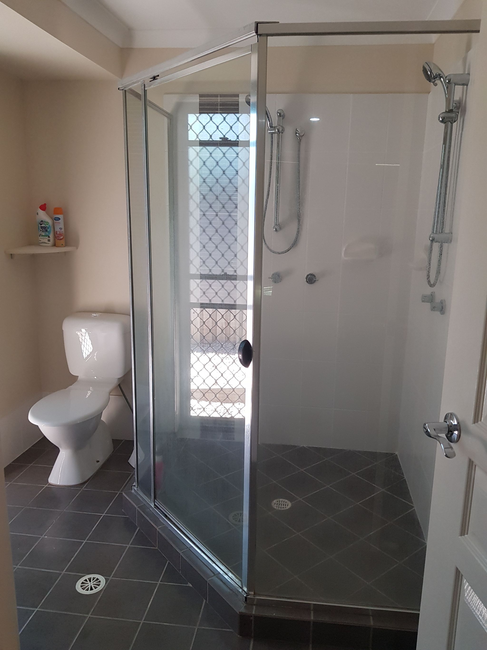 Enjoy this spacious Supported Independent Accommodation with generous sized bedrooms. . — Home image 3