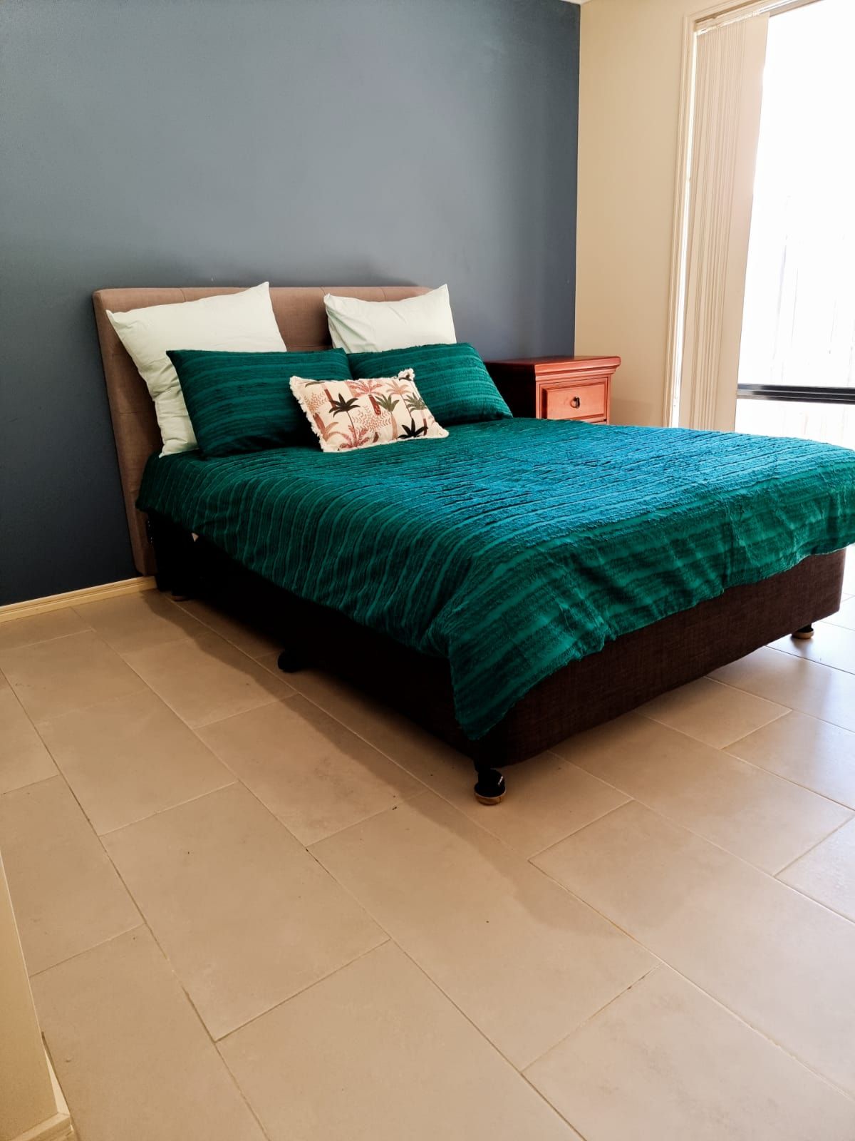 Enjoy this spacious Supported Independent Accommodation with generous sized bedrooms. . — Home image 5