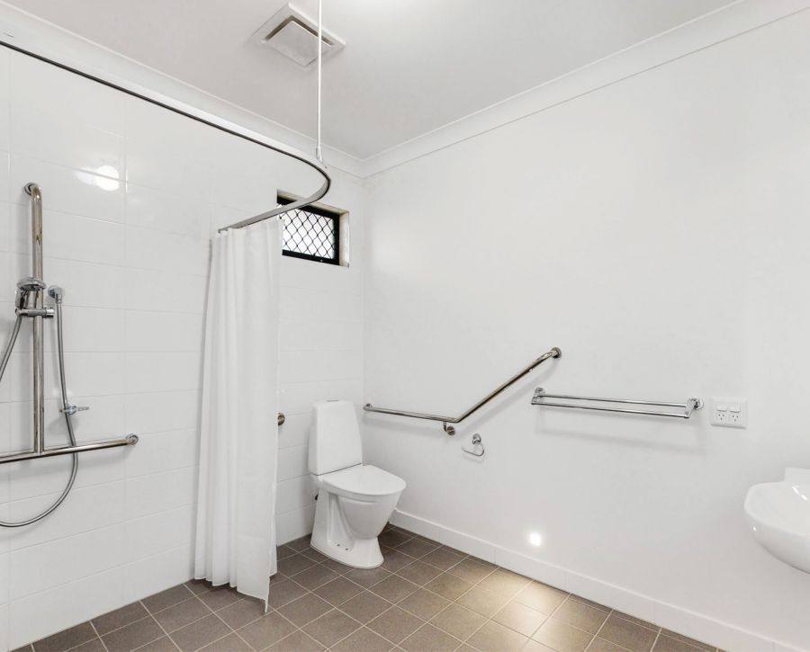 Beautiful bayside - 3 Bedroom + OOA home now available — Home image 3