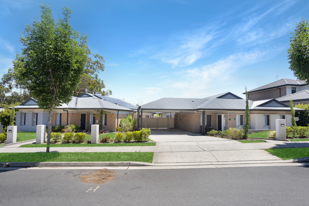 Stylish SDA in Penrith: accessible villa with private backyard — Home image 4