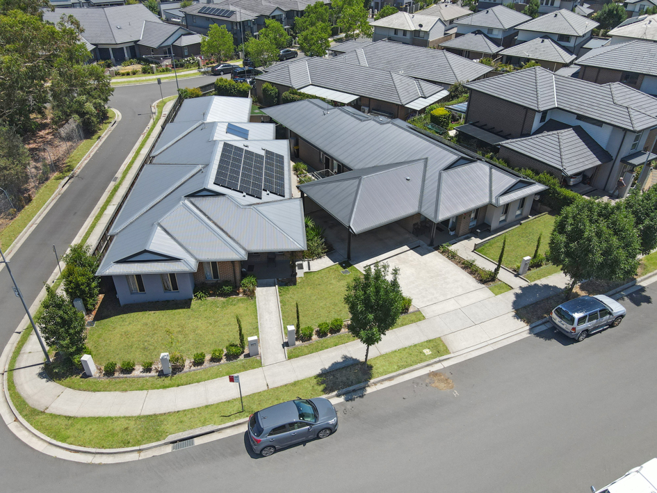 Stylish SDA in Penrith: accessible villa with private backyard — Home image 6