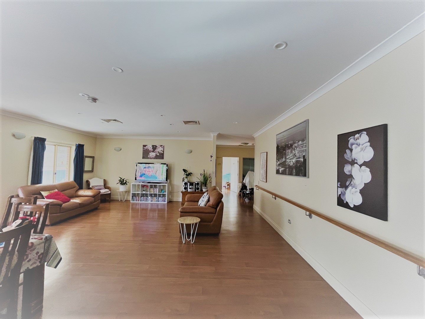 Enfield - High Physical Support - 1Bedroom Available - Share Home — Home image 2