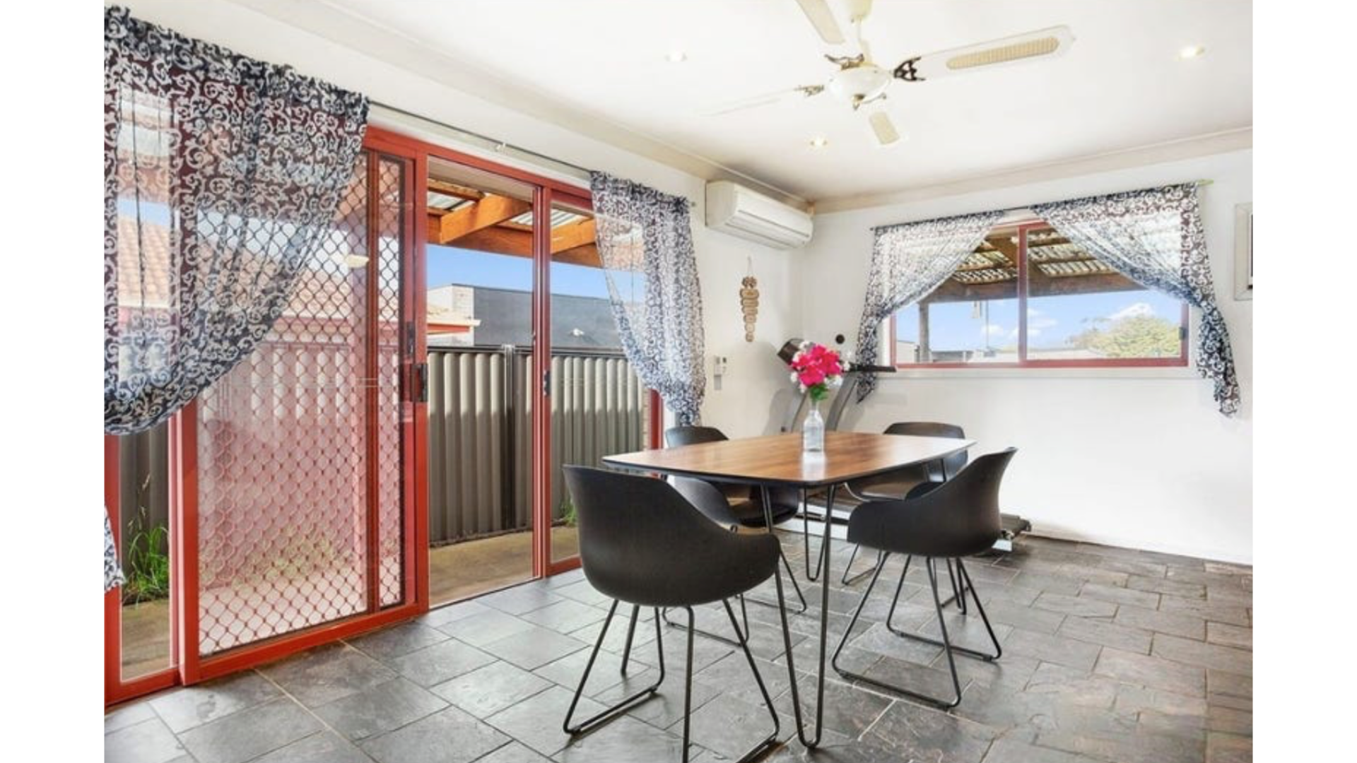 Lovely SIL Home in Hopper Crossing — Home image 4