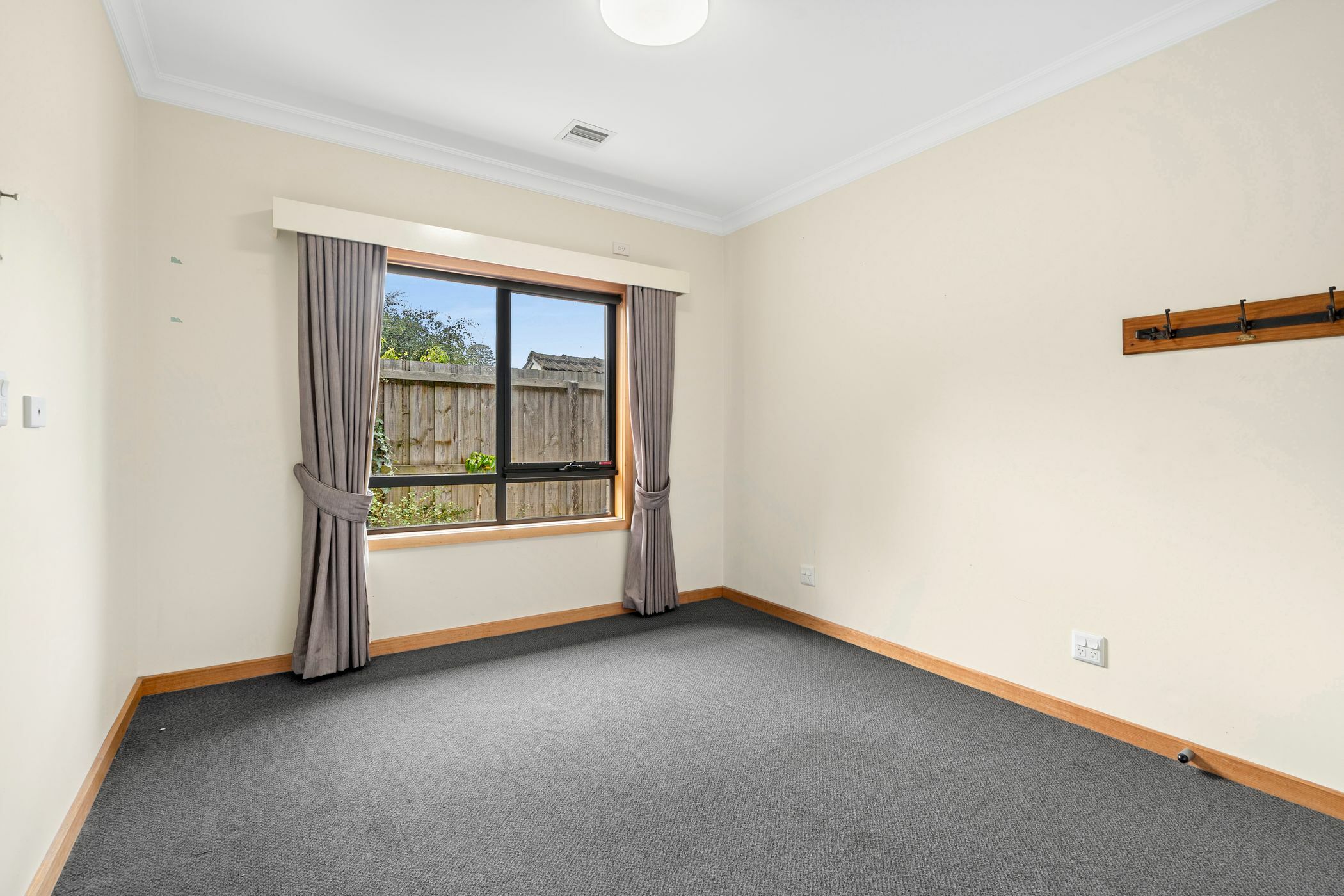 Open plan living in Warrnambool. — Home image 2
