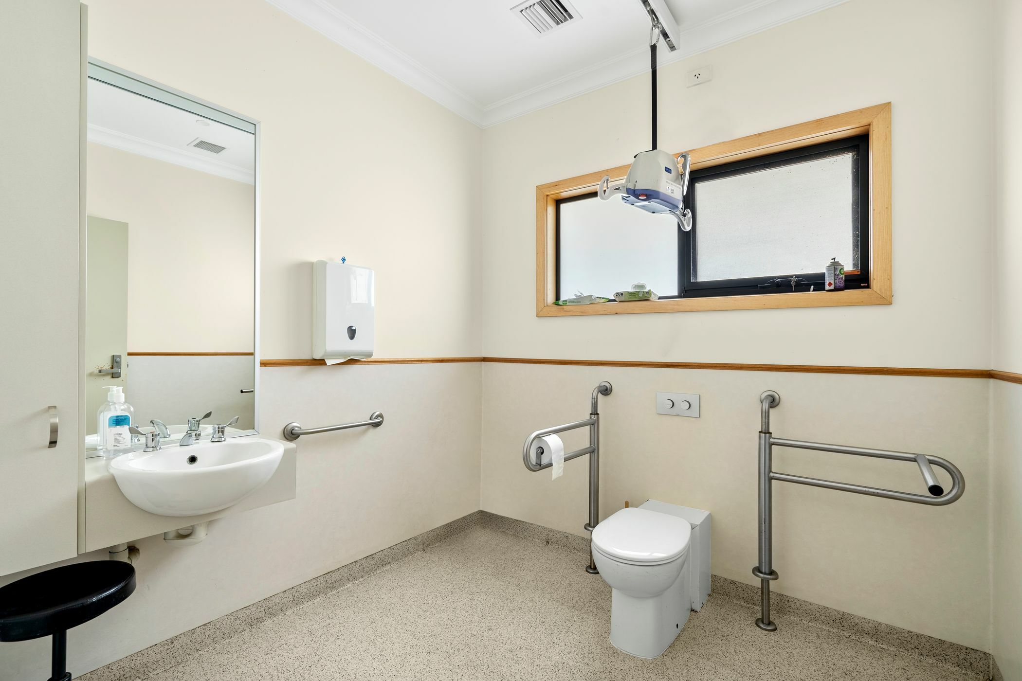 Open plan living in Warrnambool. — Home image 7