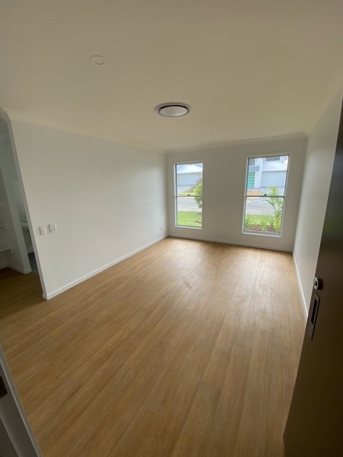 Spring Mountain, Ipswich Qld - Robust House — Home image 10