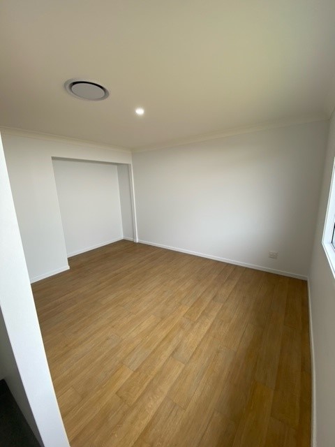 Spring Mountain, Ipswich Qld - Robust House — Home image 16