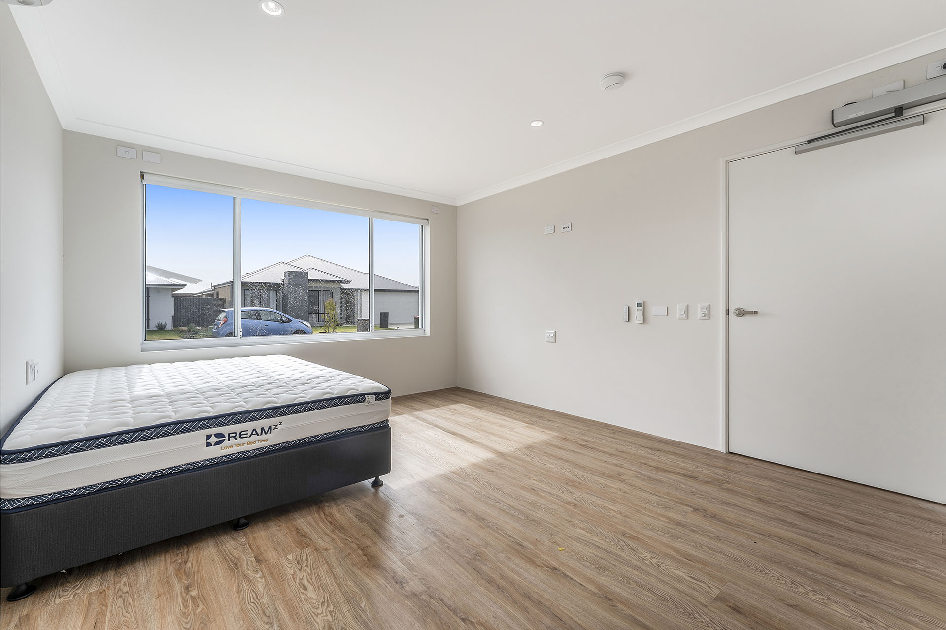 Baldivis: Stunning Furnished HPS Home – Move-In Ready! — Home image 4