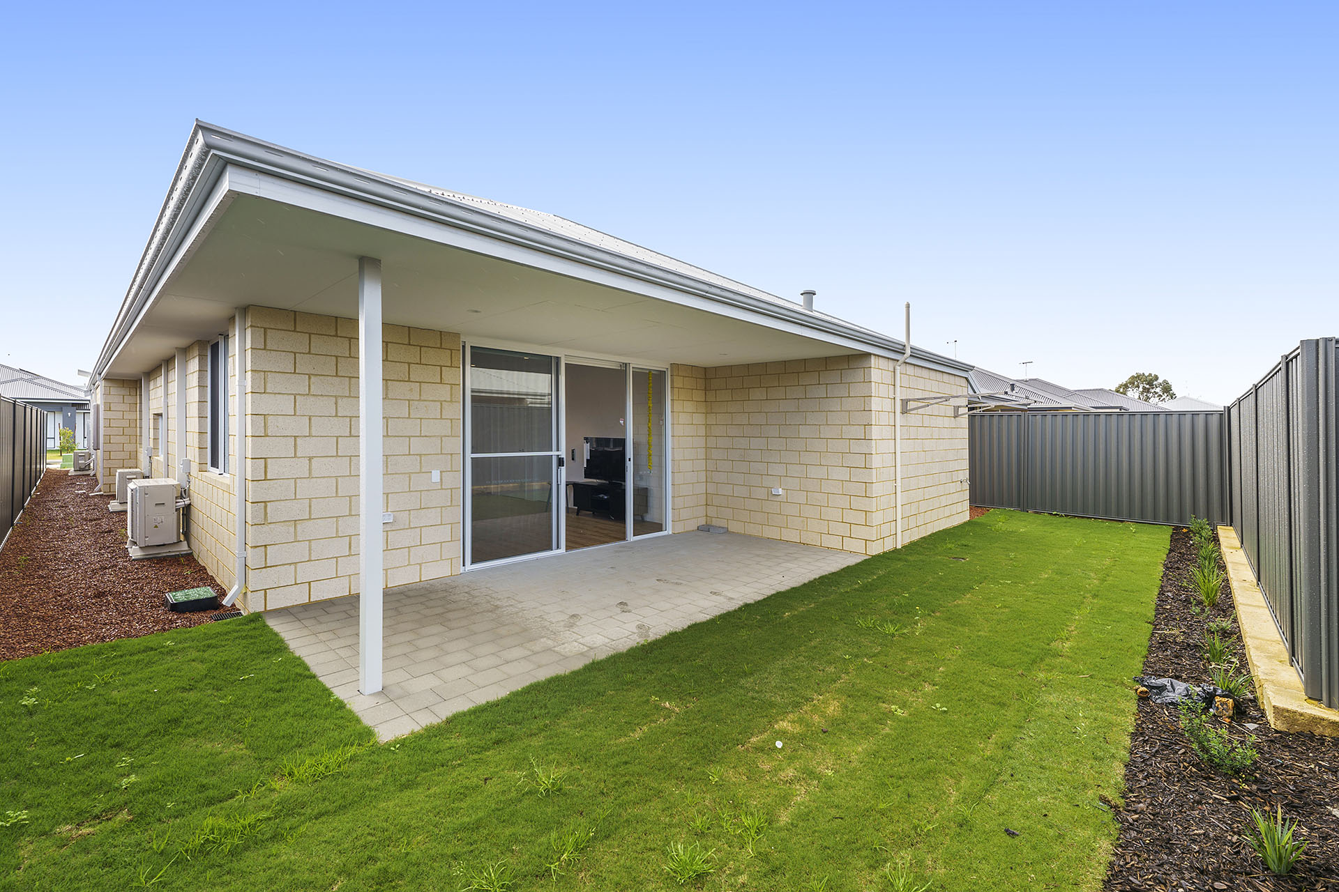 Baldivis: Stunning Furnished HPS Home – Move-In Ready! — Home image 2