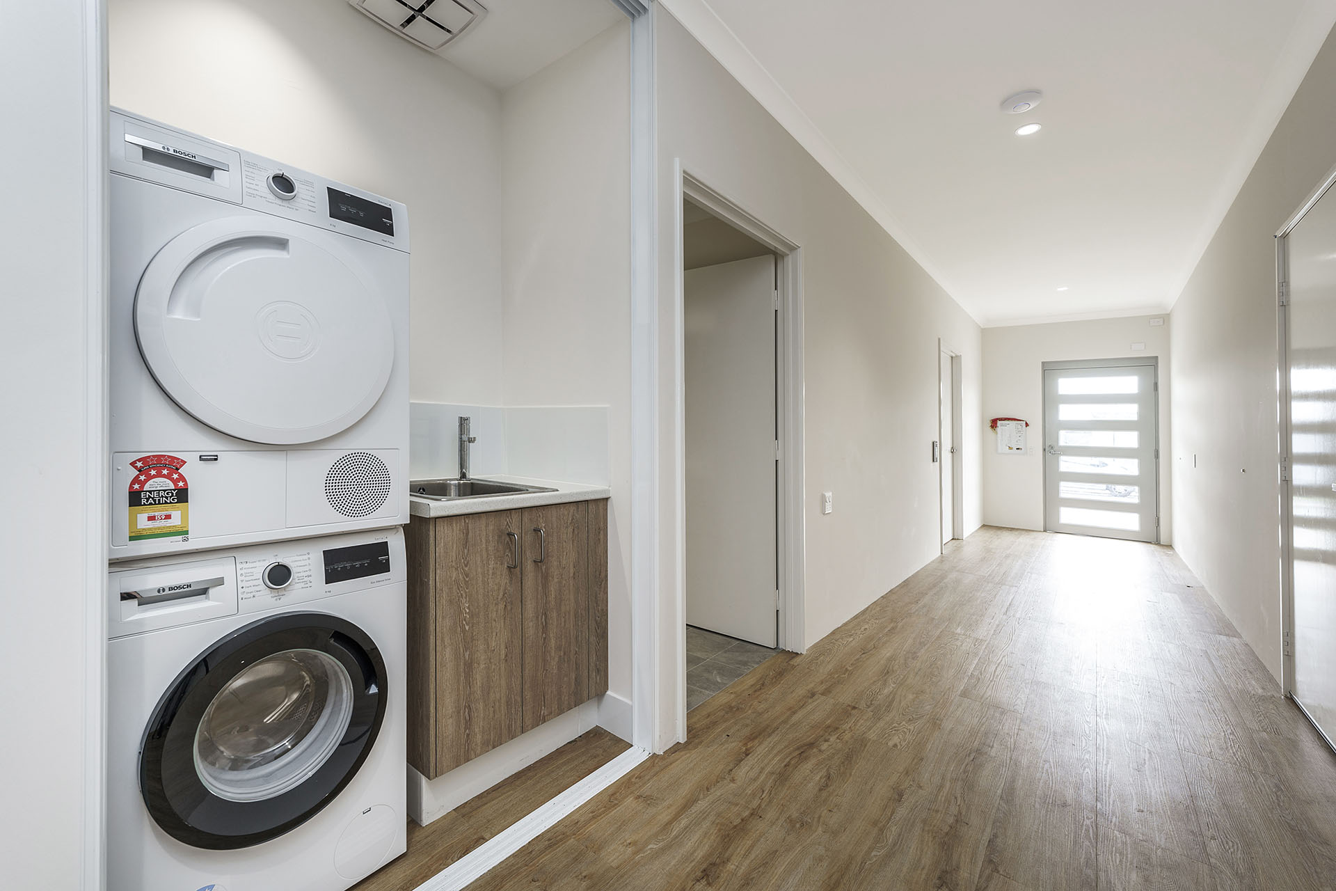 Baldivis: Stunning Furnished HPS Home – Move-In Ready! — Home image 4