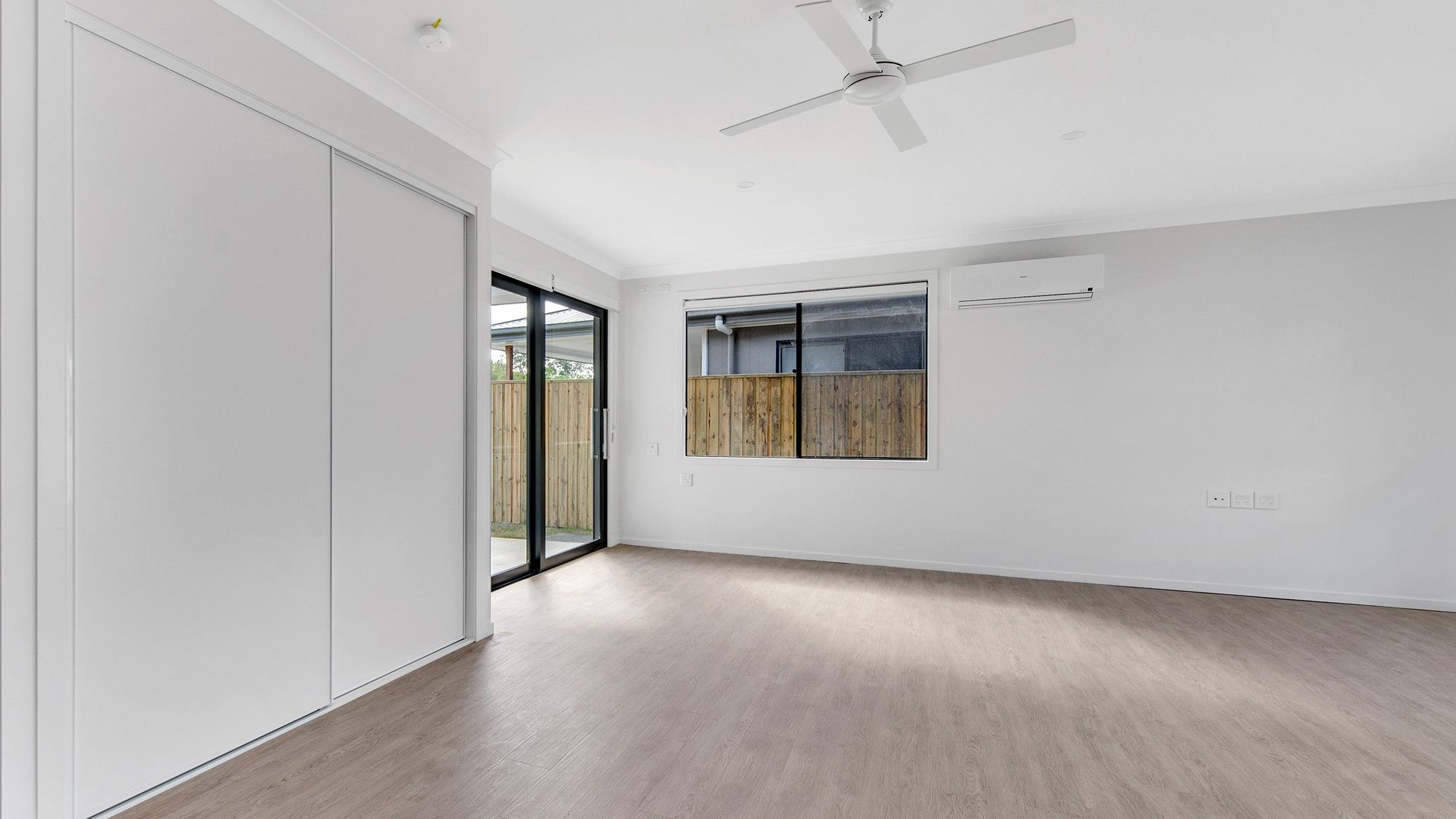 4x 1 SDA + OOA-1 Room Unit. Built to High Physical Support, Fully Accessible Level — Home image 5