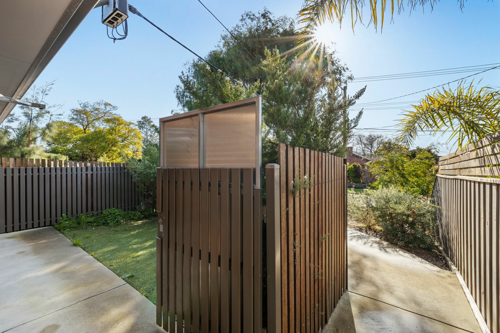 Sought after spacious robust built home of your own in Moorabbin — Home image 6
