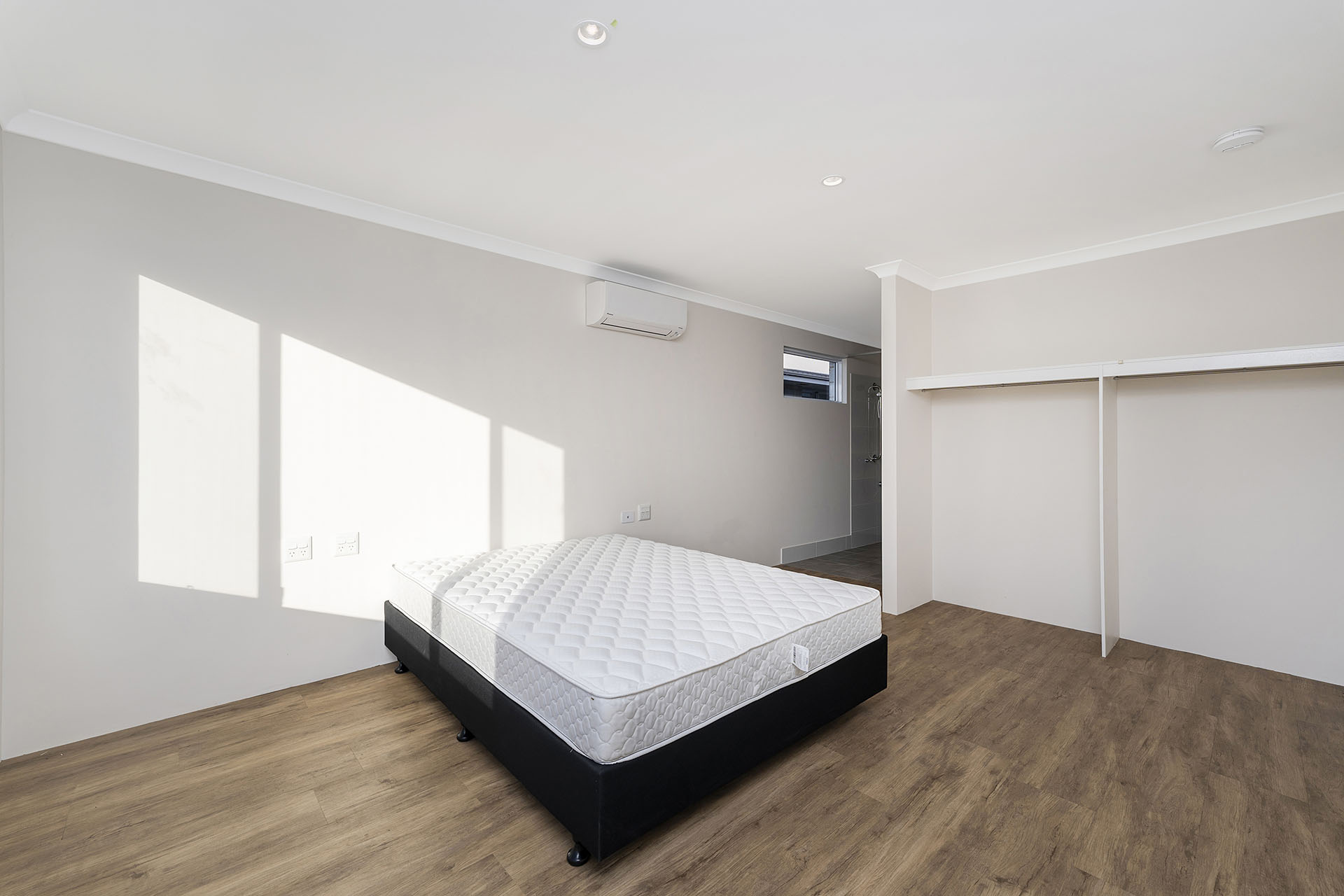 HPS 2-Resident Home in Baldivis, WA – Ready for Immediate Move in! — Home image 3