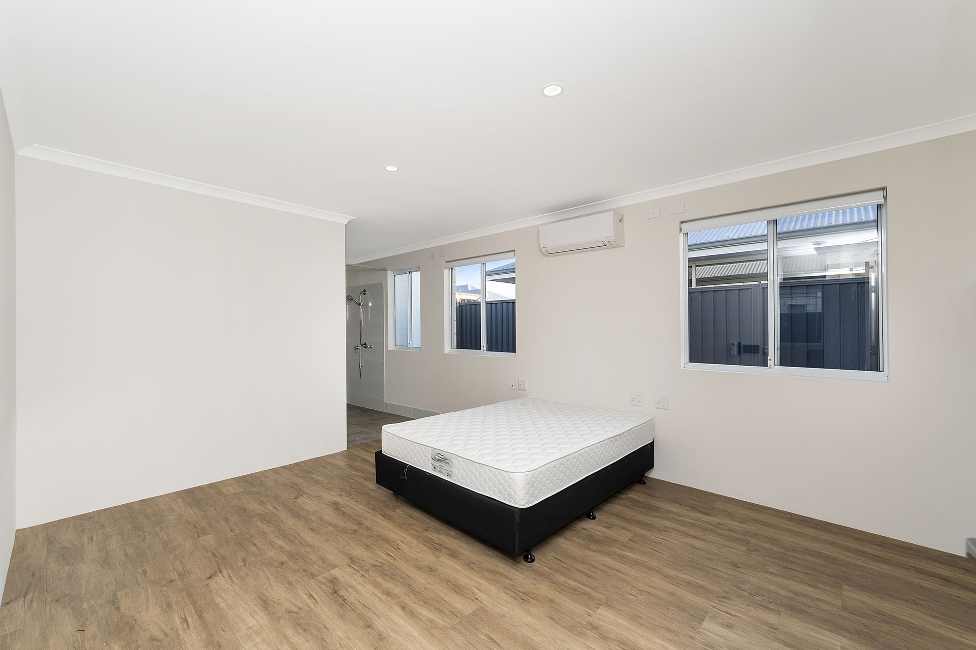HPS 2-Resident Home in Baldivis, WA – Ready for Immediate Move in! — Home image 14
