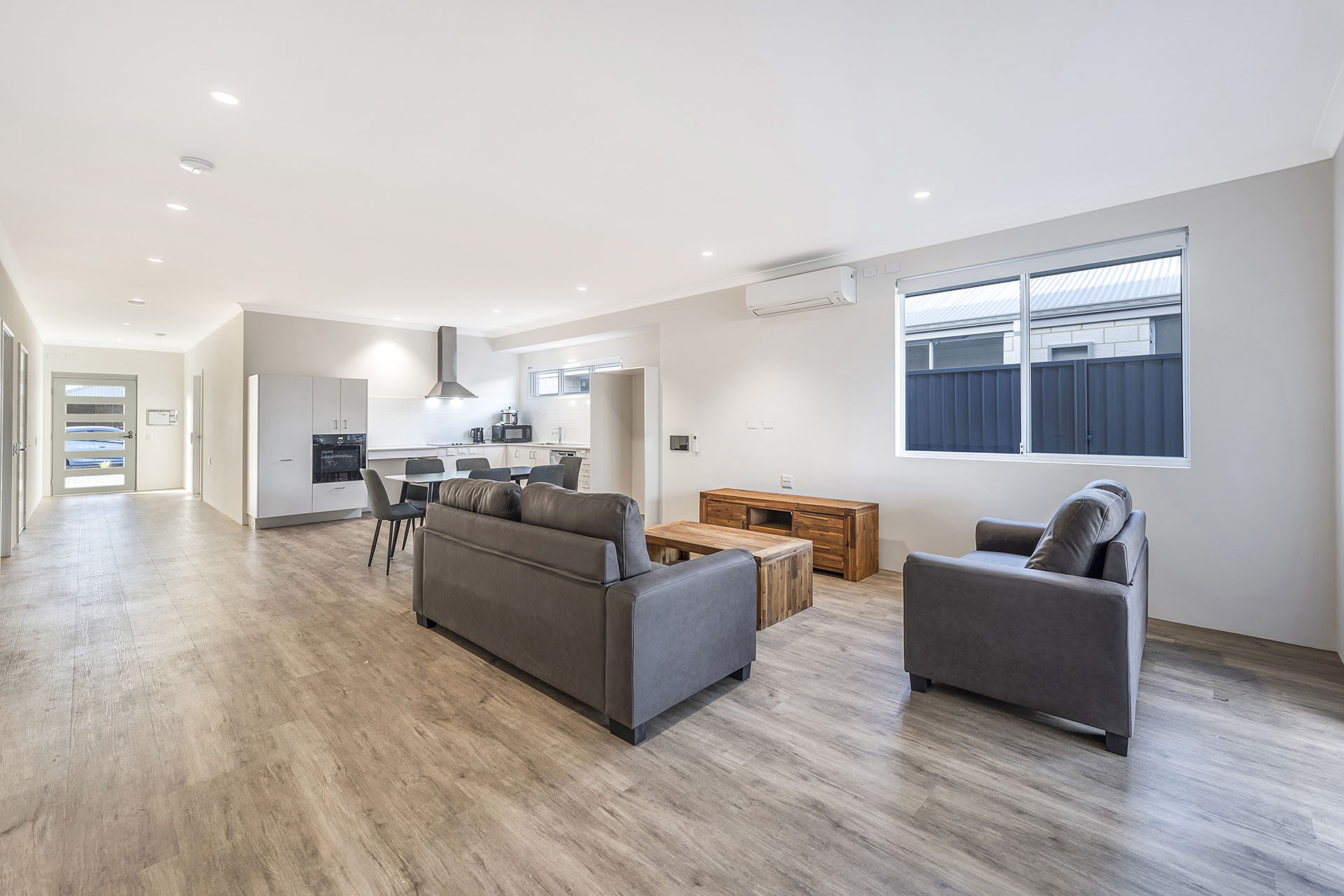 HPS 2-Resident Home in Baldivis, WA – Ready for Immediate Move in! — Home image 17
