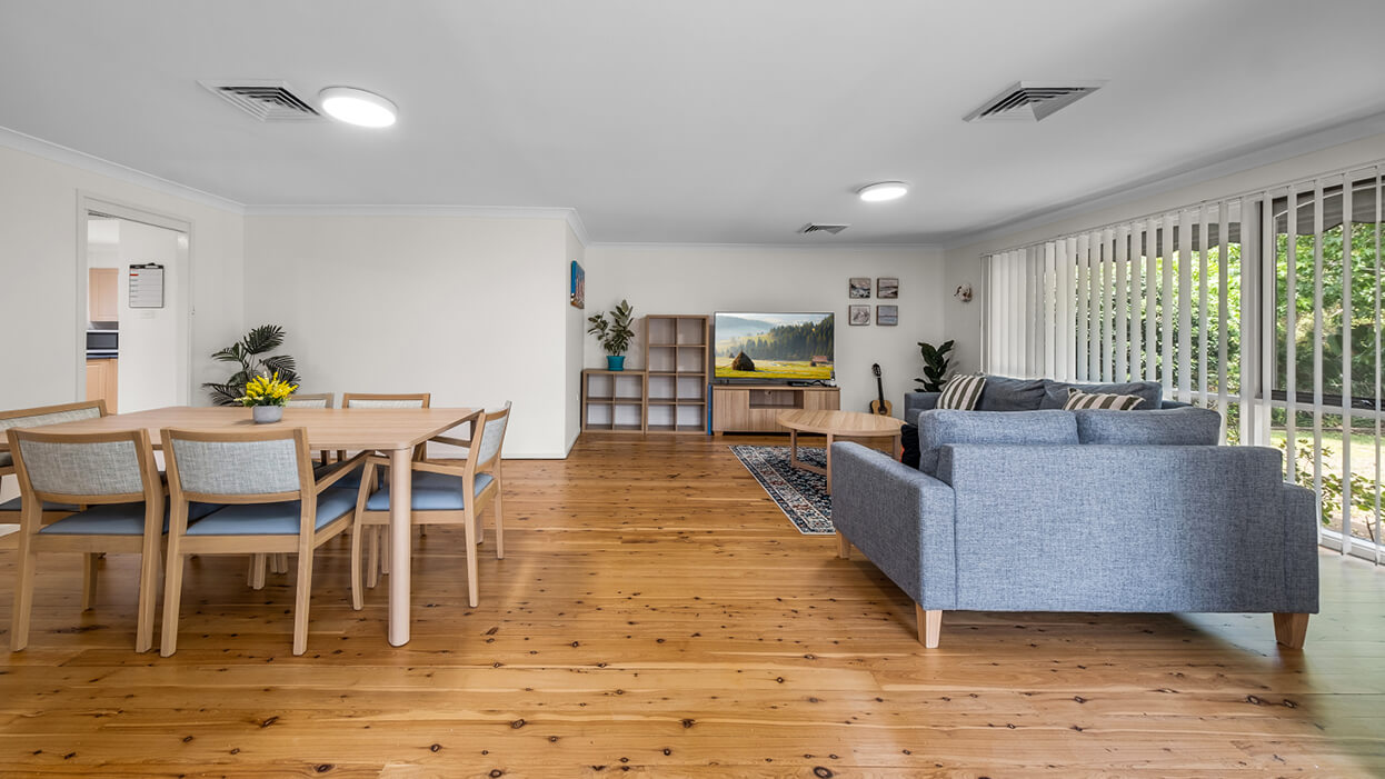 Discover Peaceful Living in Kings Langley, Sydney — Home image 4