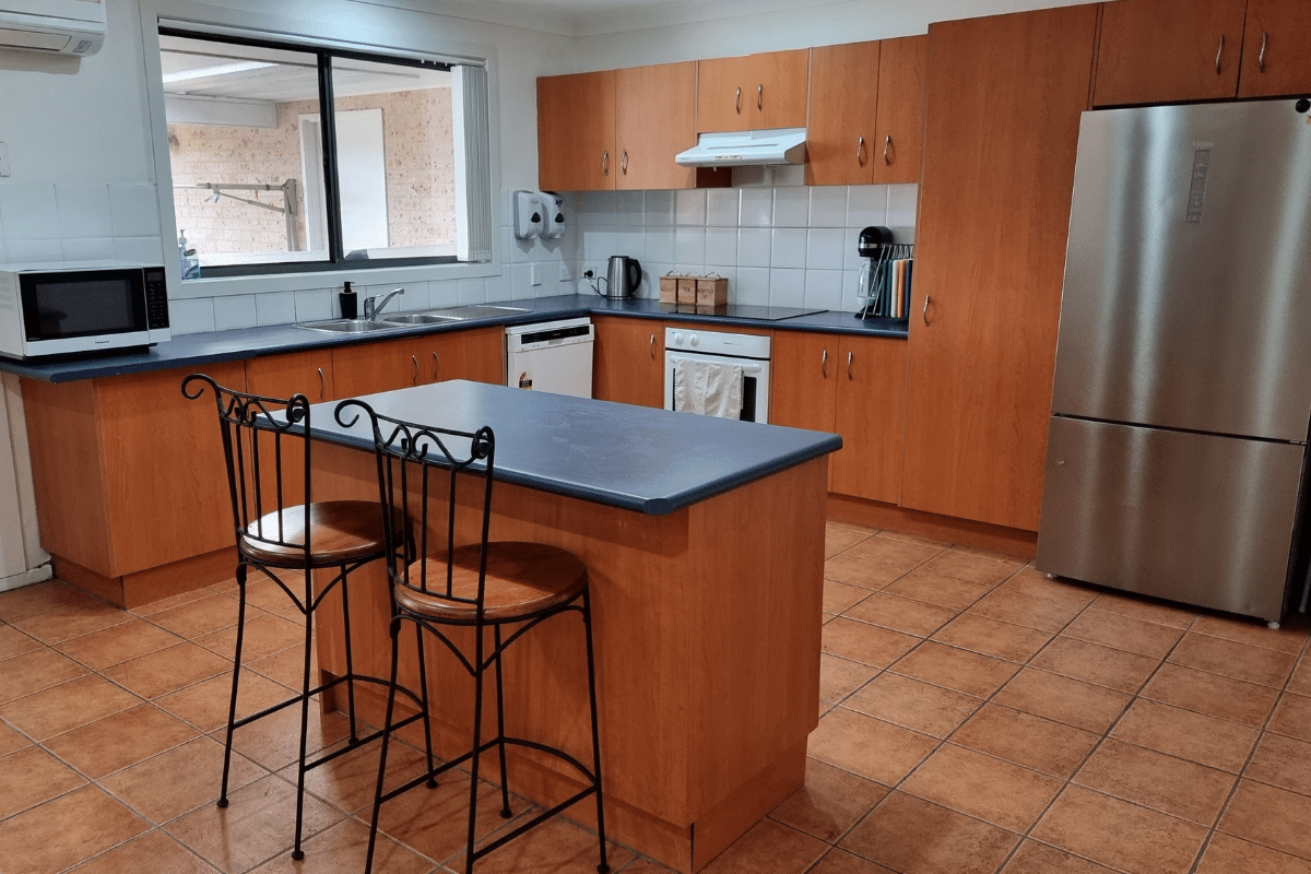 Enjoy beautiful parklands and a friendly, social home in suburban Albion Park — Home image 5