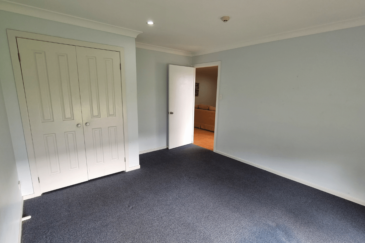 Enjoy beautiful parklands and a friendly, social home in suburban Albion Park — Home image 6