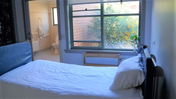 2 x vacancies in a multidisciplinary care 10 bedroom home- Burwood East — Home image 5