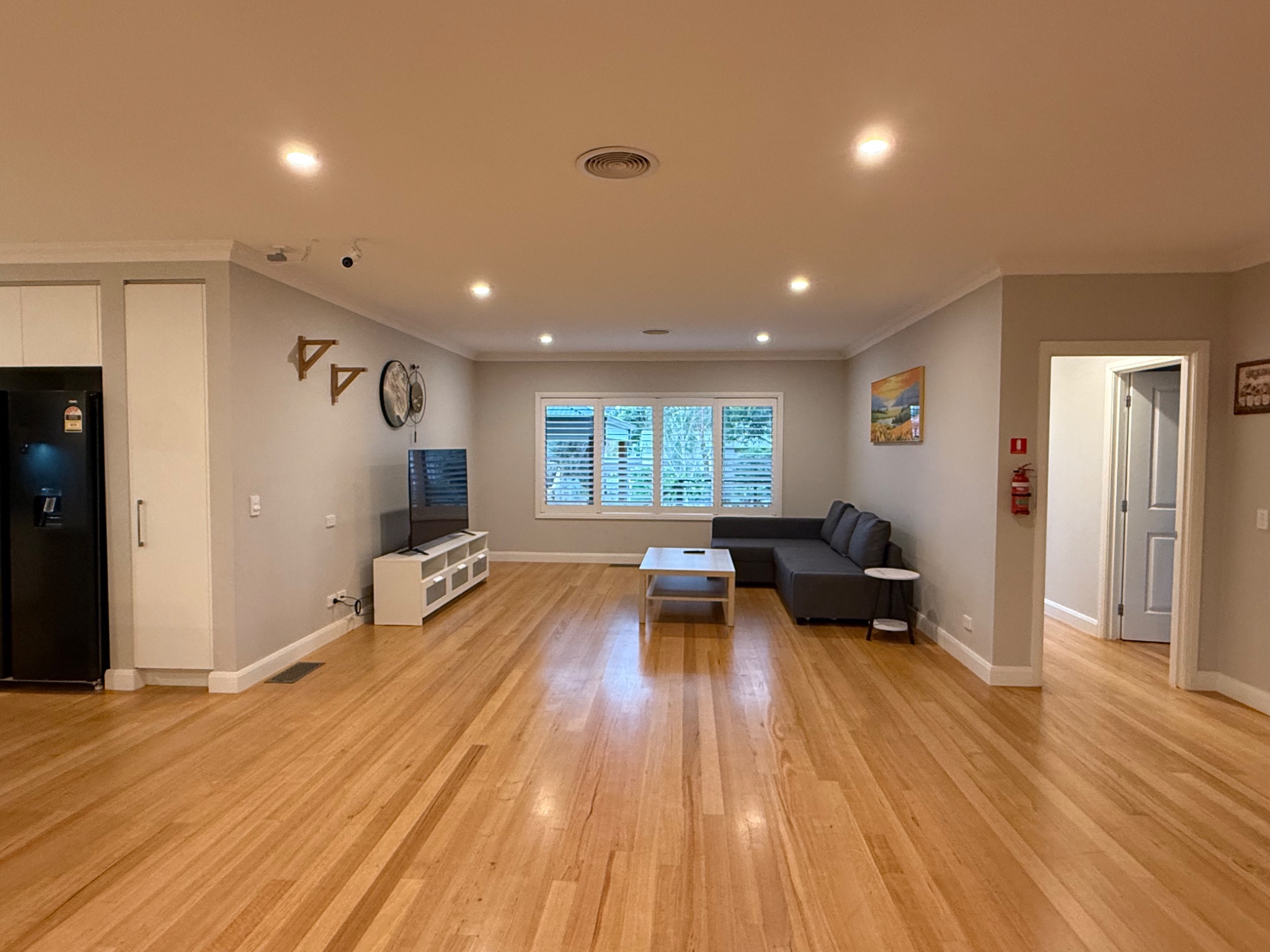 Modern & Spacious SIL Home: Offering Elegance, Space and Ultimate Comfort — Home image 28