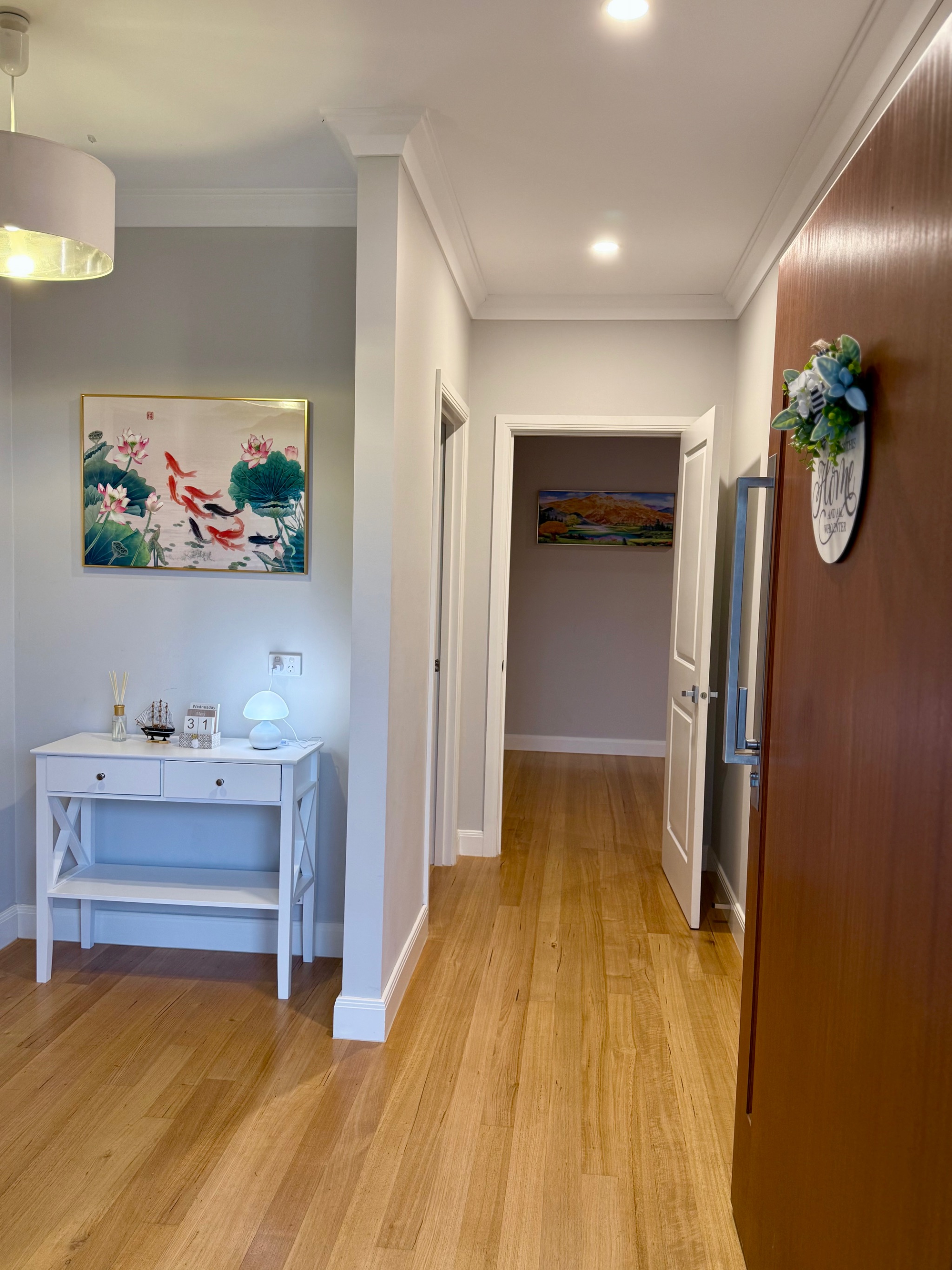 Modern & Spacious SIL Home: Offering Elegance, Space and Ultimate Comfort — Home image 3
