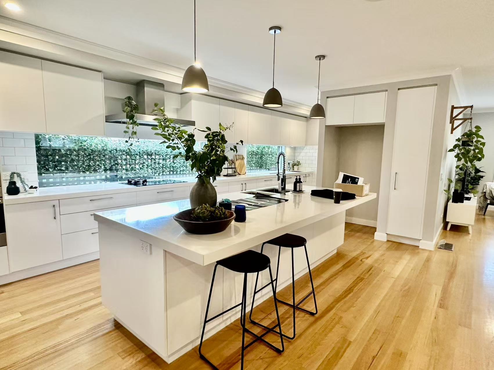 Modern & Spacious SIL Home: Offering Elegance, Space and Ultimate Comfort — Home image 10