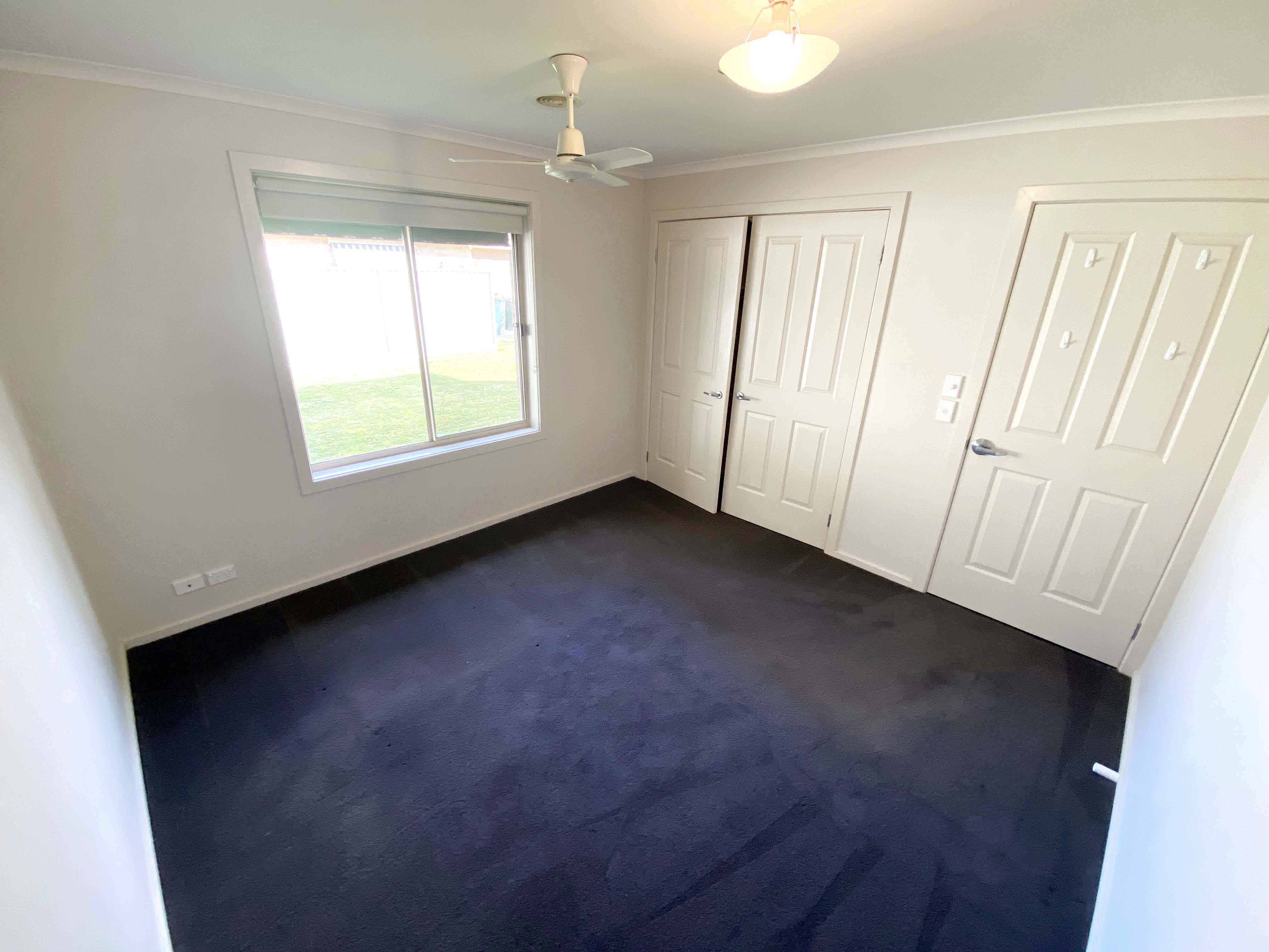 Modern 2 bedroom unit close to everything! — Home image 3