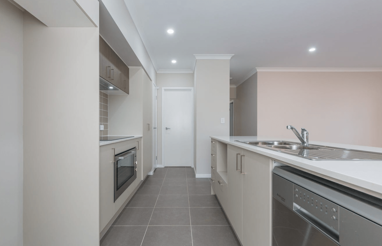 Seaside living never looked so good in Newport, QLD! — Home image 2
