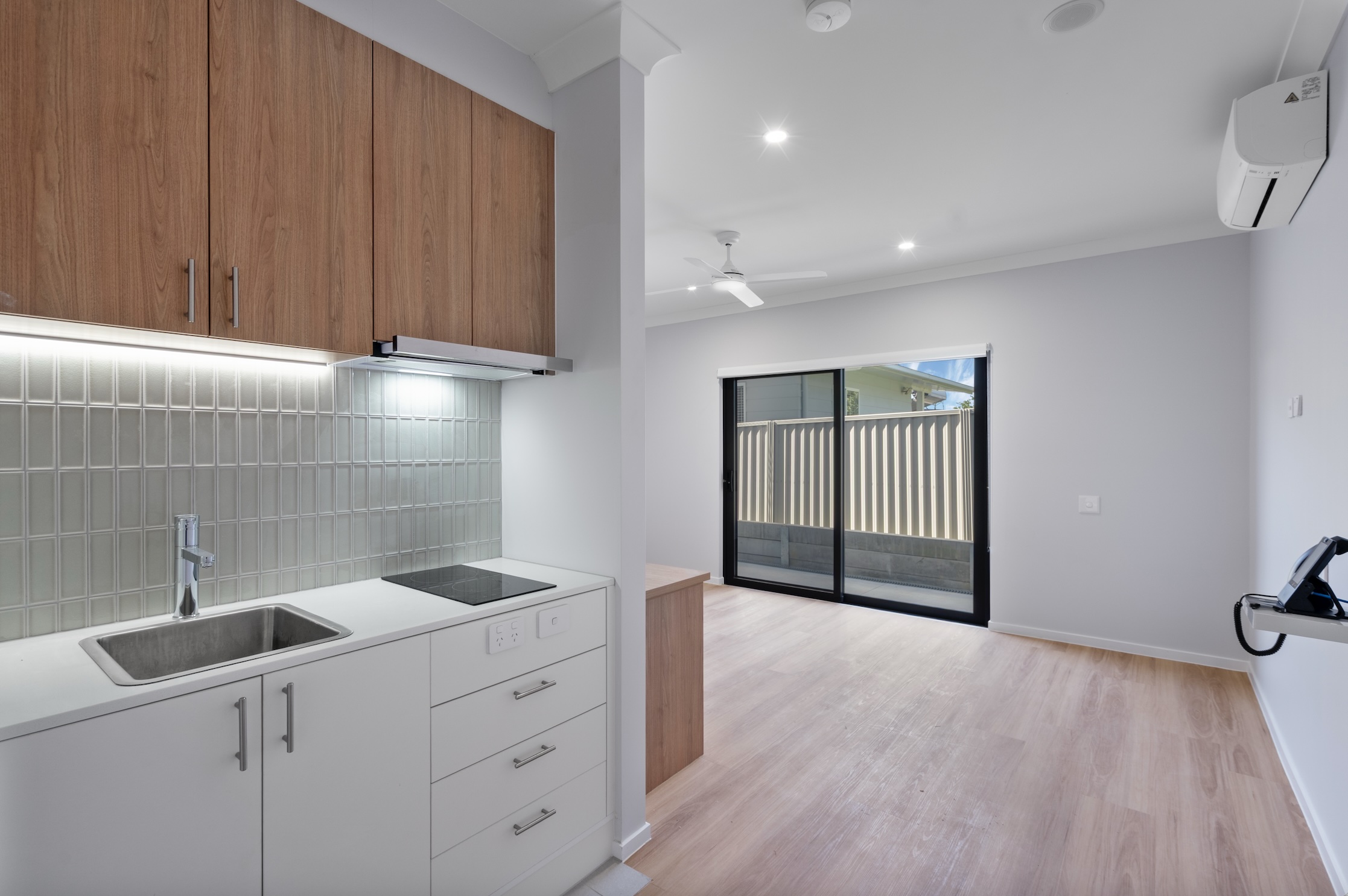 HPS Apartments Less than 1km From the Water! — Home image 5
