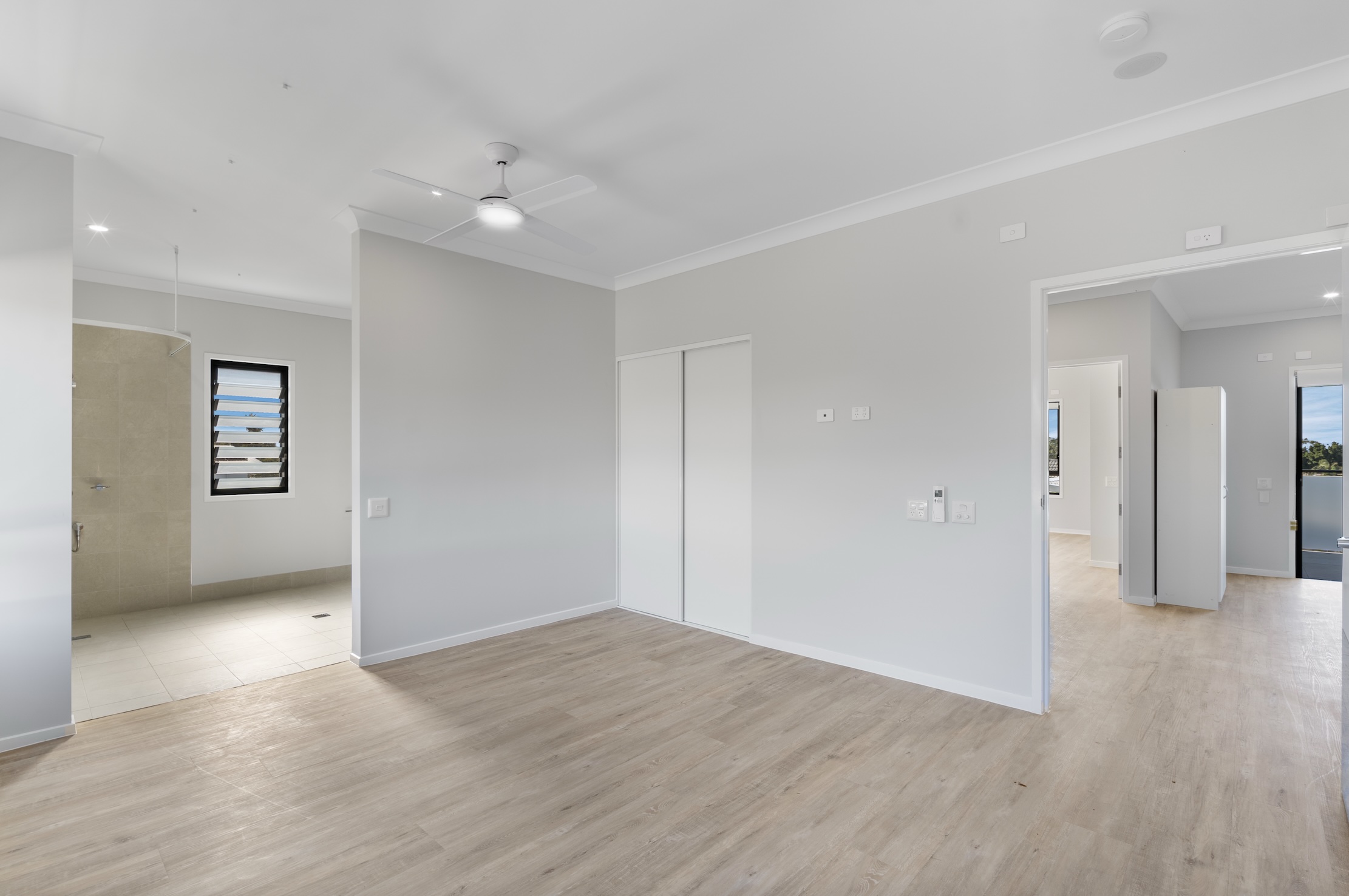 HPS Apartments Less than 1km From the Water! — Home image 7