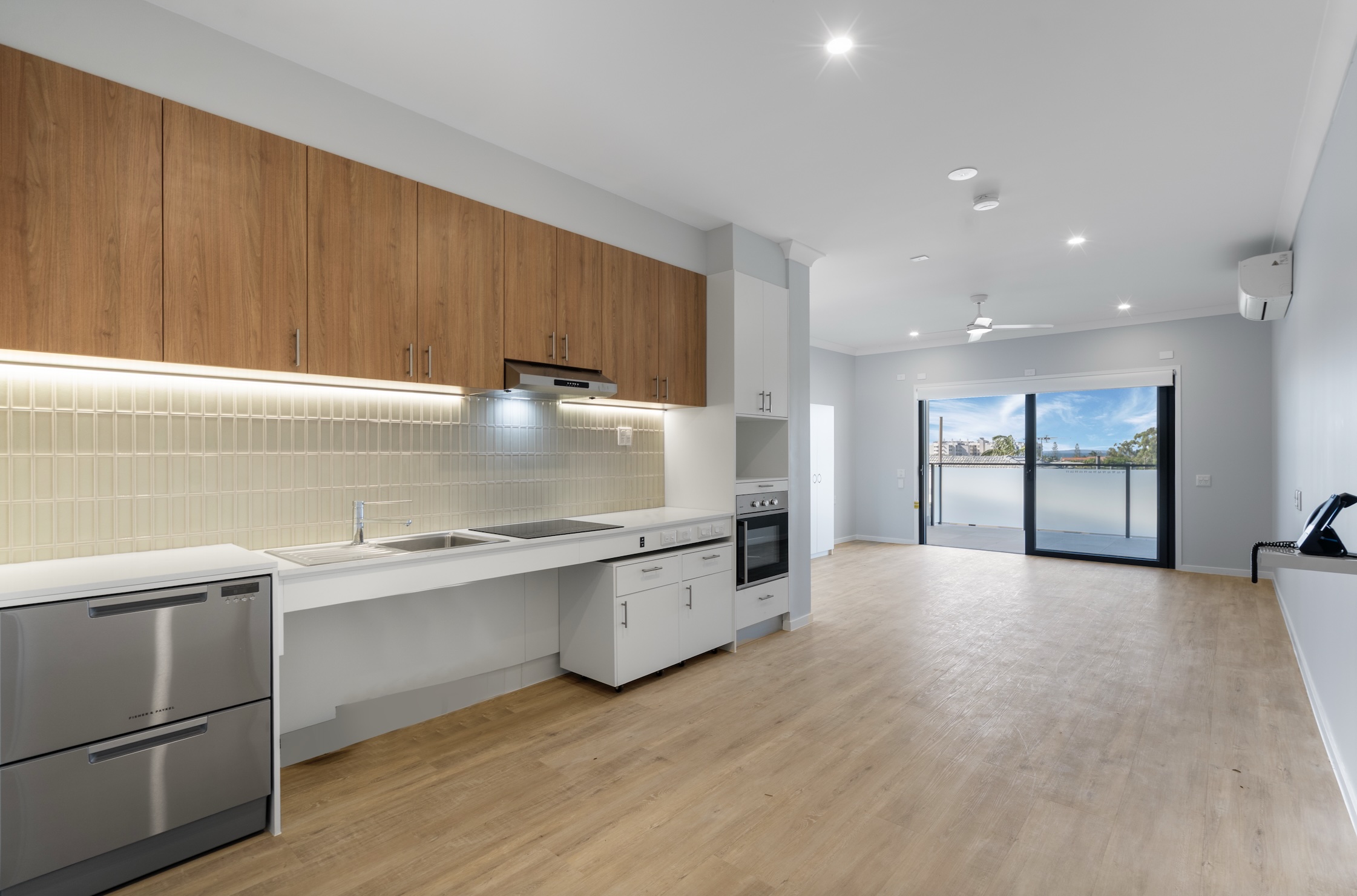 HPS Apartments Less than 1km From the Water! — Home image 12