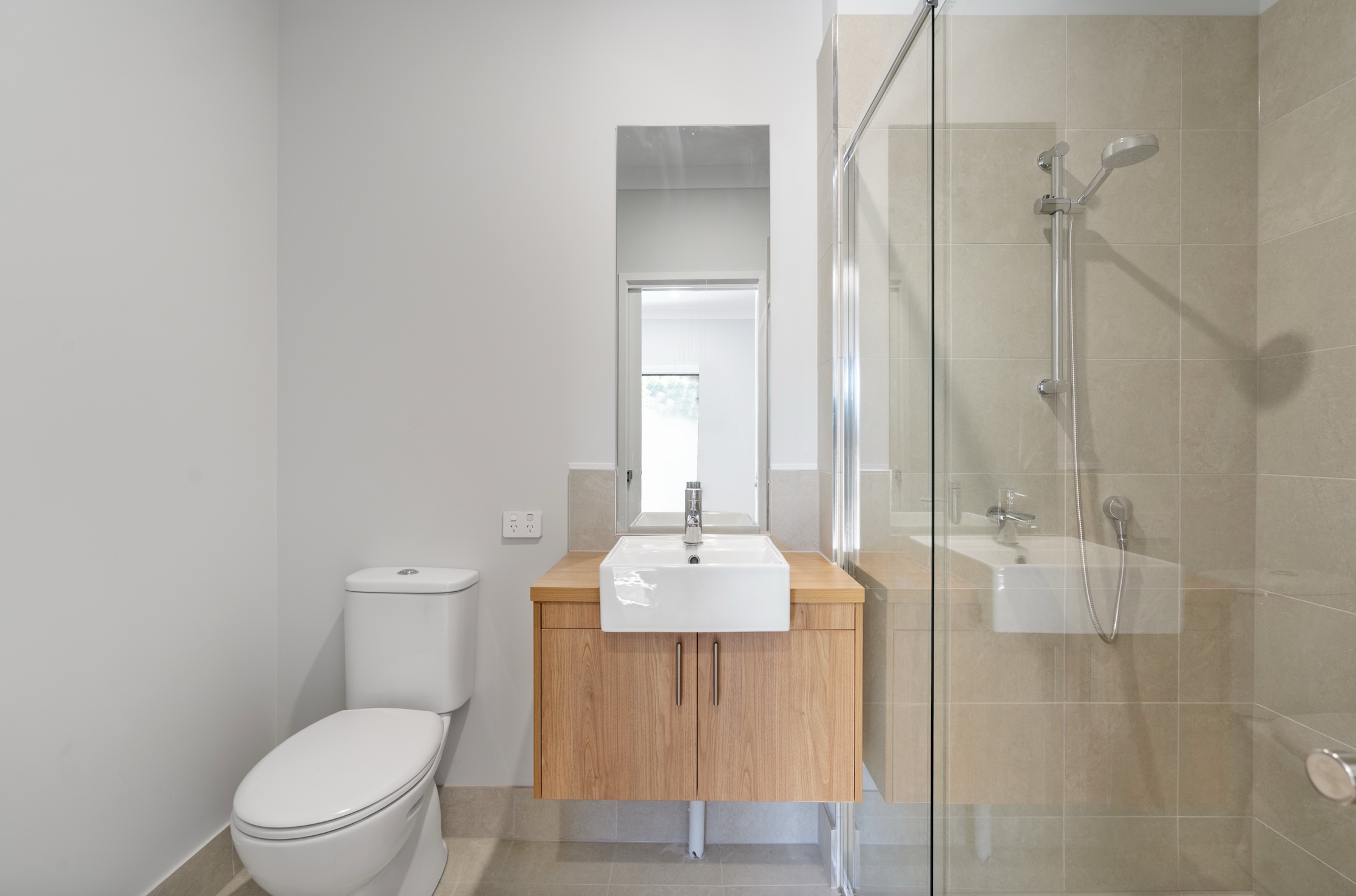 HPS Apartments Less than 1km From the Water! — Home image 17