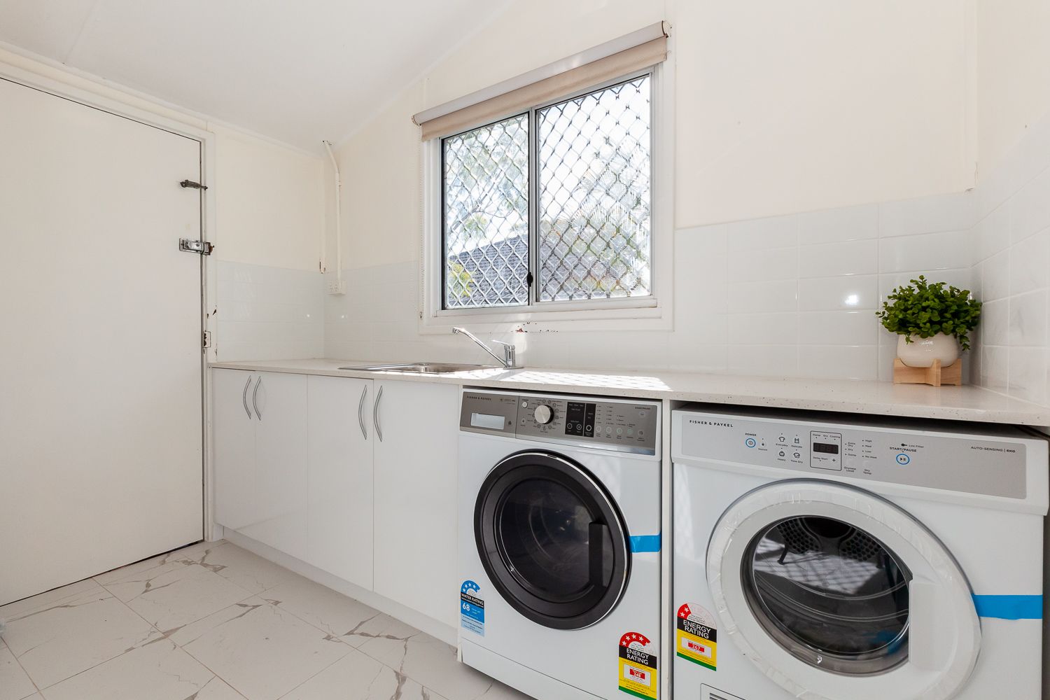 Perth House — Home image 17