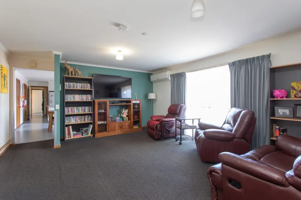 Bairnsdale: Basic house — Home image 10