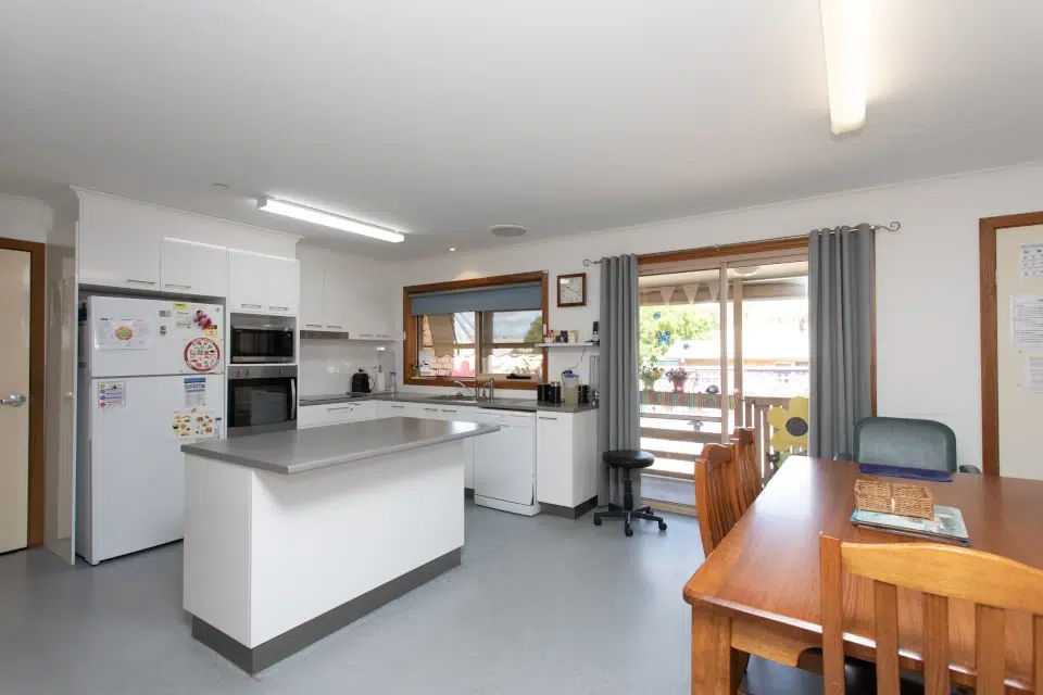 Bairnsdale: Basic house — Home image 12