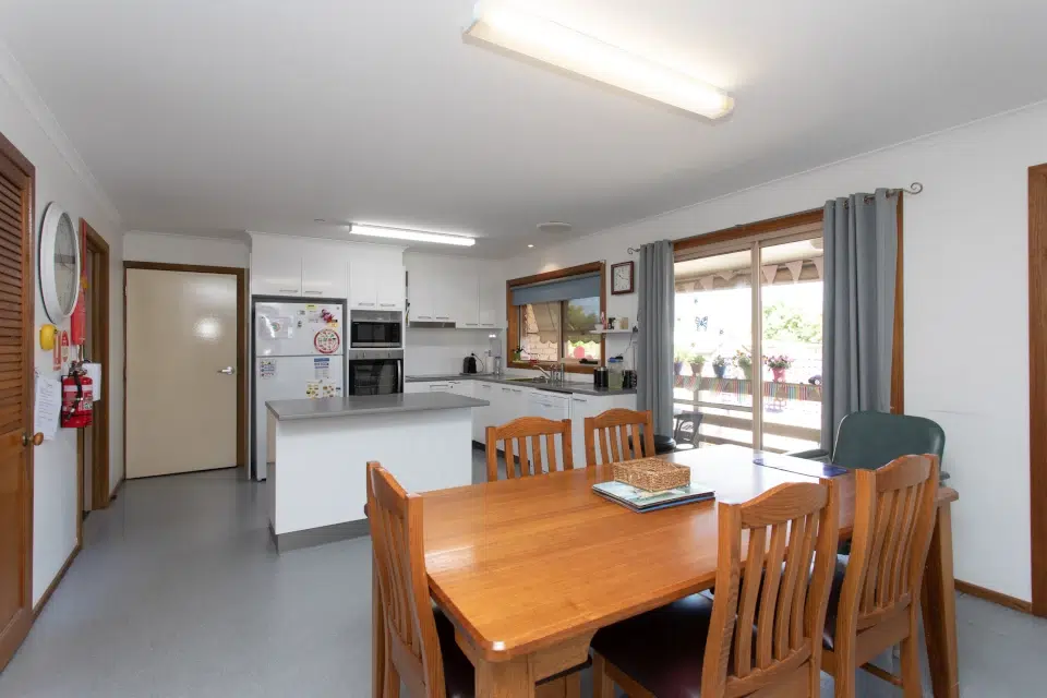 Bairnsdale: Basic house — Home image 13