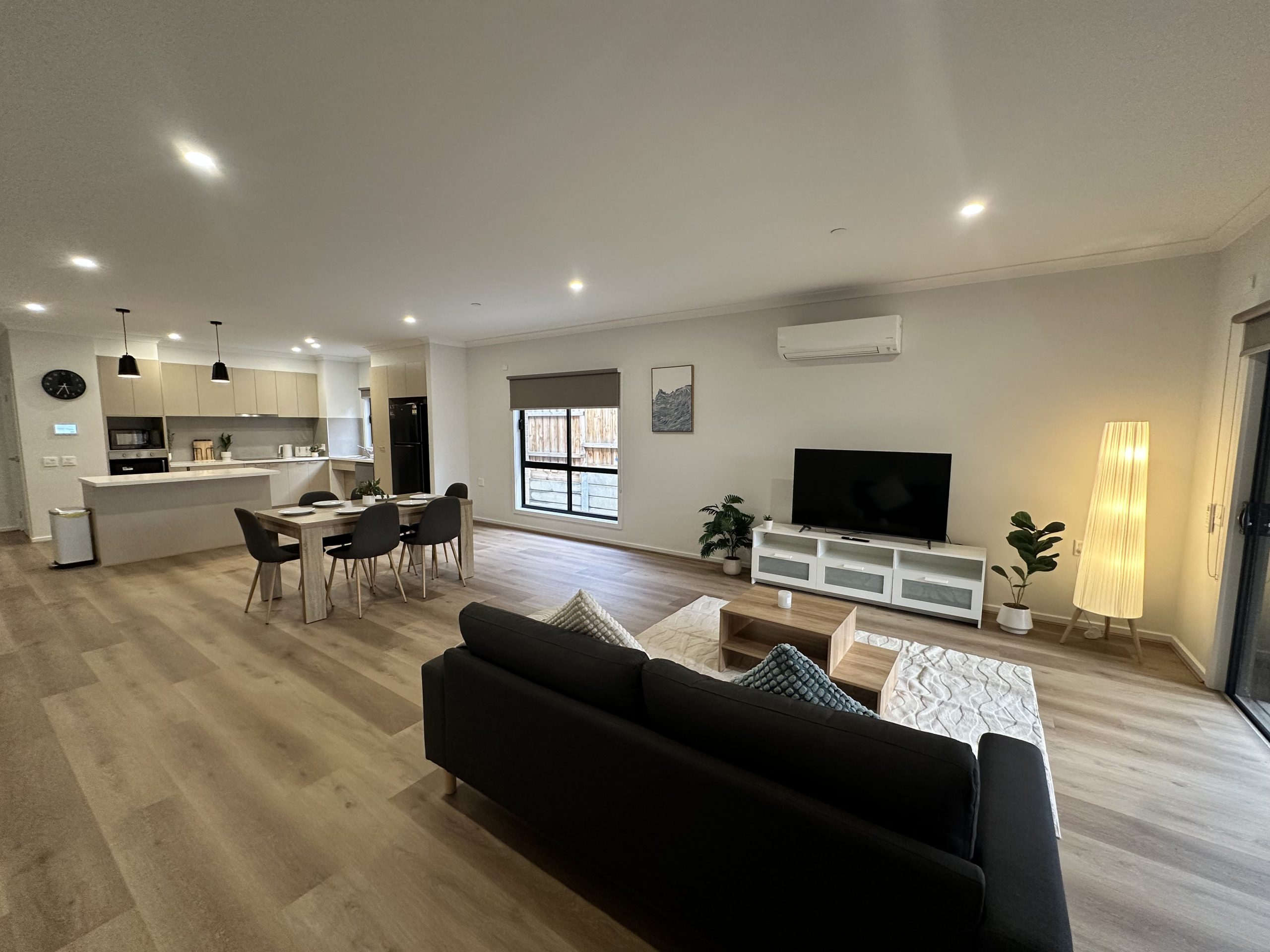 MULLINS - Sunbury — Home image 1