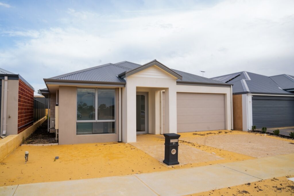 *NEW * 3 Bed HPS in Hilbert — Home image 21